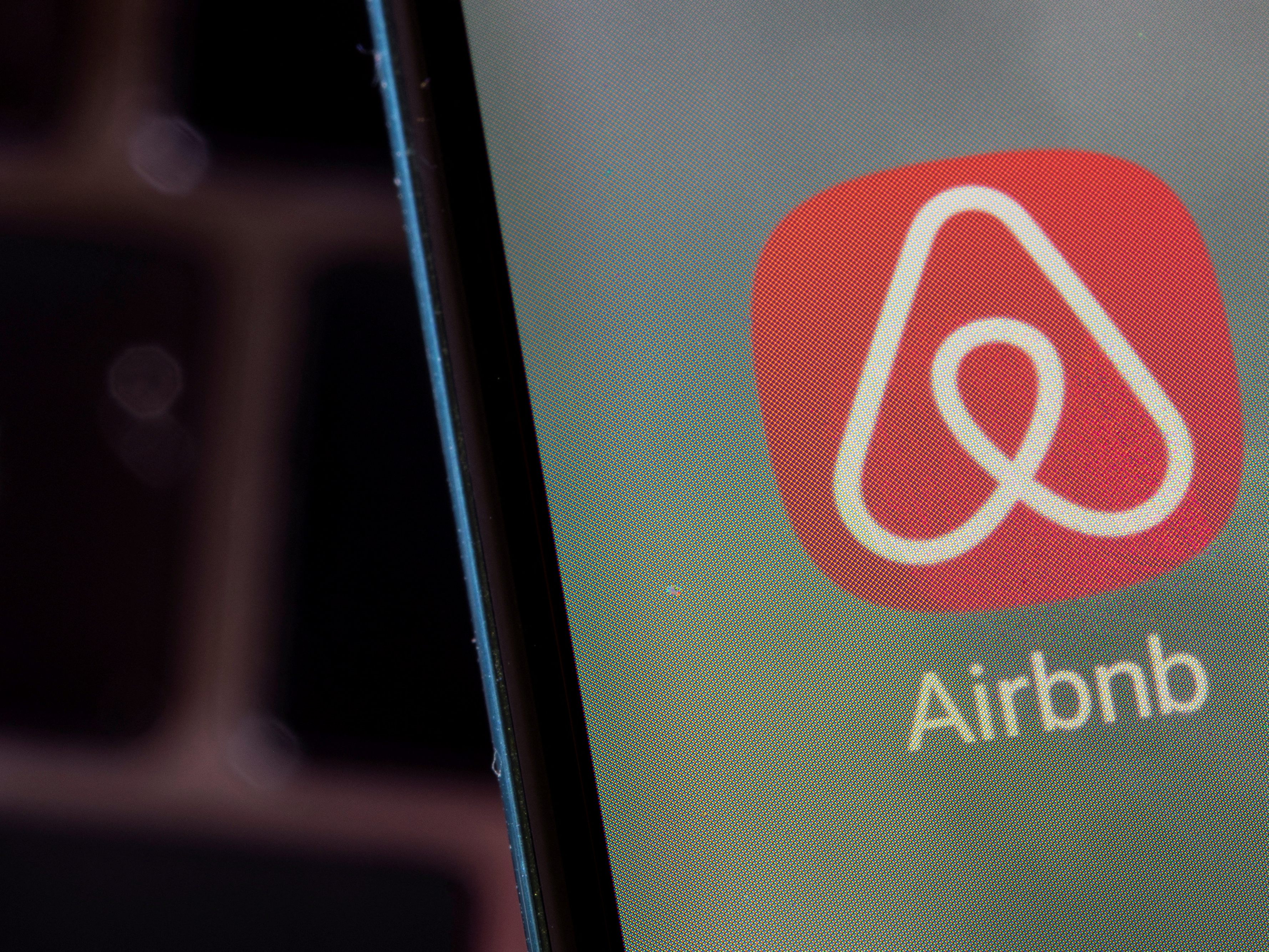Airbnb brachte weltweit 100.000 Flüchtlinge vorübergehend unter. Airbnb brachte weltweit 100.000 Flüchtlinge vorübergehend unter.
