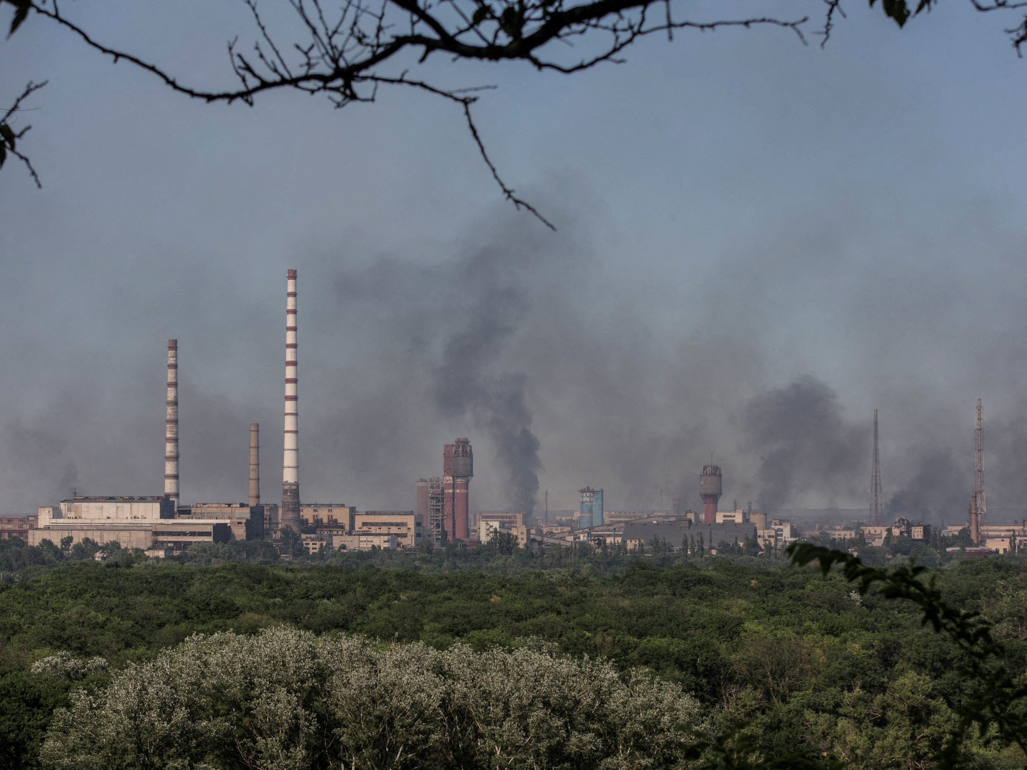 Russland plant einen Fluchtkorridor für die Zivilisten im Asot-Chemiewerk Russland plant einen Fluchtkorridor für die Zivilisten im Asot-Chemiewerk