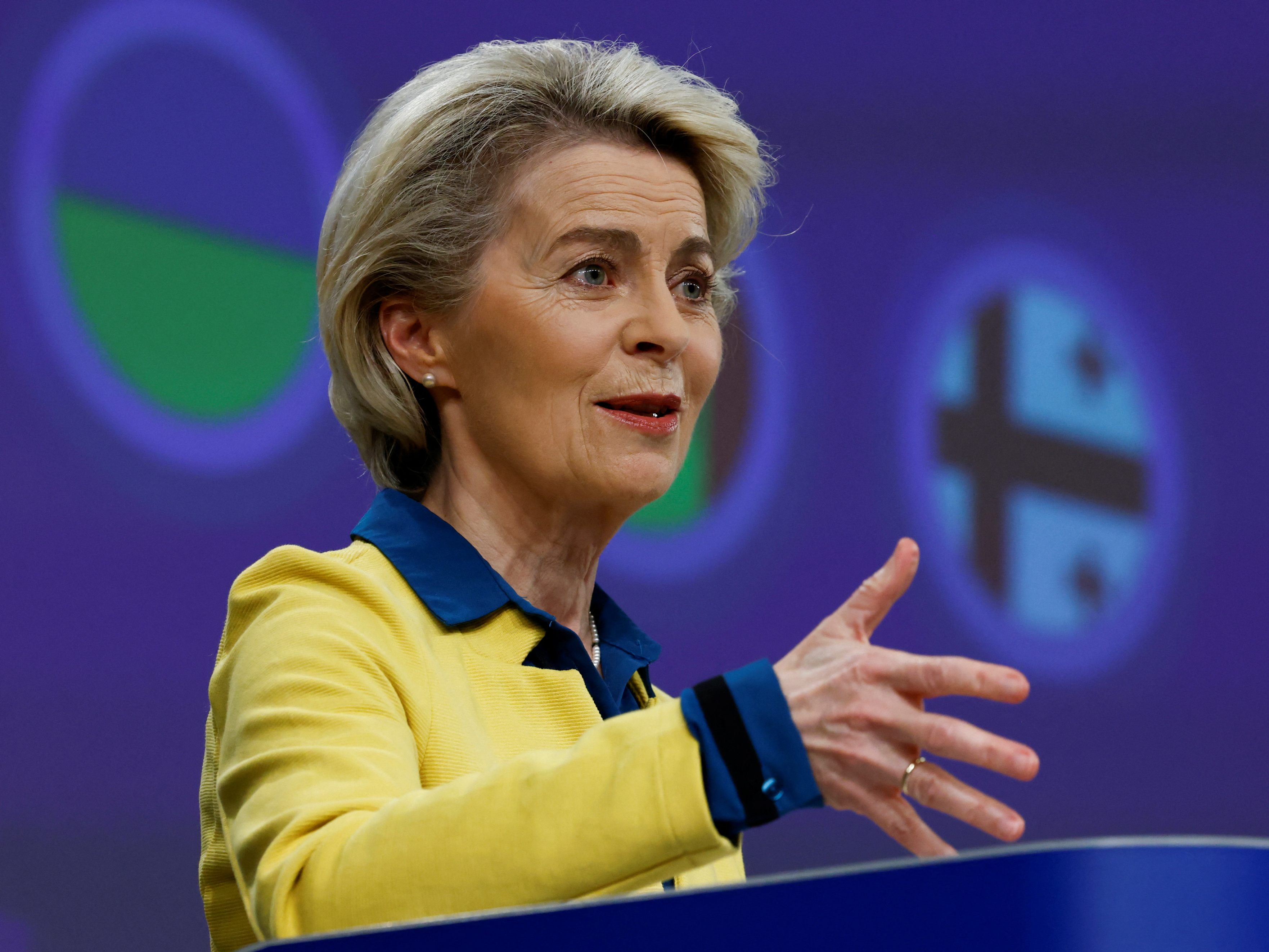 EU-Kommissionspräsidentin Ursula Von der Leyen teilte am Donnerstag in Brüssel mit, dass ein EU-Beitrittskandidatenstatus für die Ukraine und Moldau empfohlen wird. EU-Kommissionspräsidentin Ursula Von der Leyen teilte am Donnerstag in Brüssel mit, dass ein EU-Beitrittskandidatenstatus für die Ukraine und Moldau empfohlen wird.