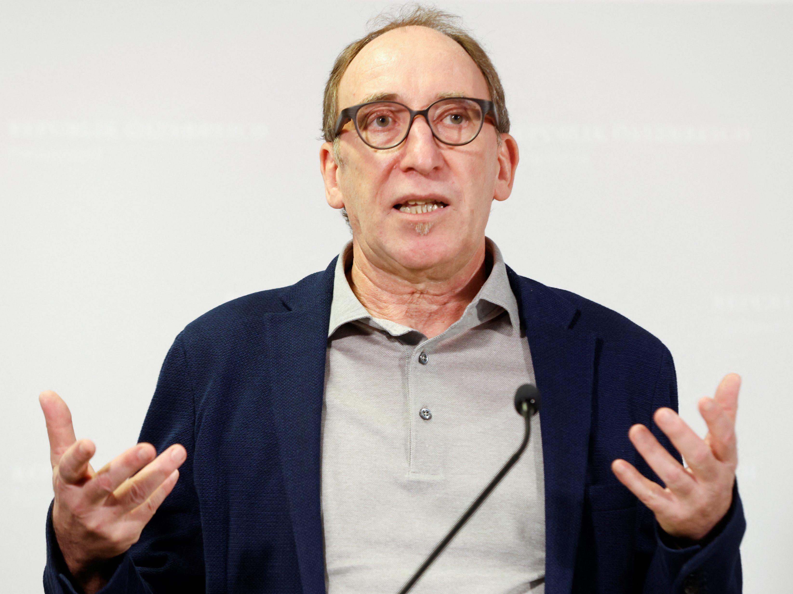 Gesundheitsminister Johannes Rauch schließt eine neuerliche Maskenpflicht vor dem Herbst nicht aus Gesundheitsminister Johannes Rauch schließt eine neuerliche Maskenpflicht vor dem Herbst nicht aus