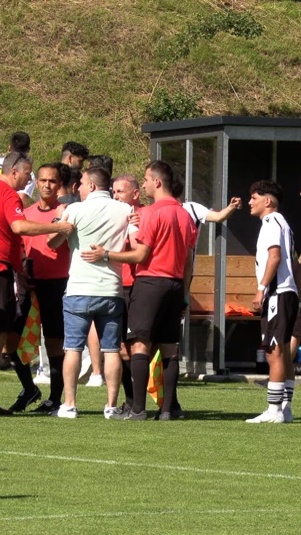 Spiel musste 15 Minuten unterbrochen werden