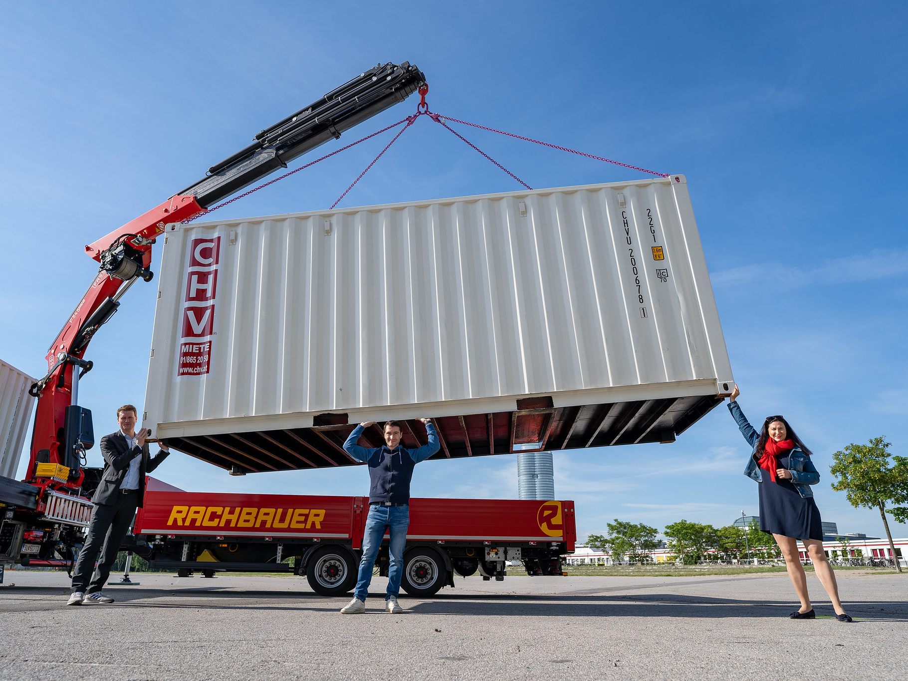 Die ersten Container für das Wiener Donauinselfest wurden bereits geliefert. Die ersten Container für das Wiener Donauinselfest wurden bereits geliefert.