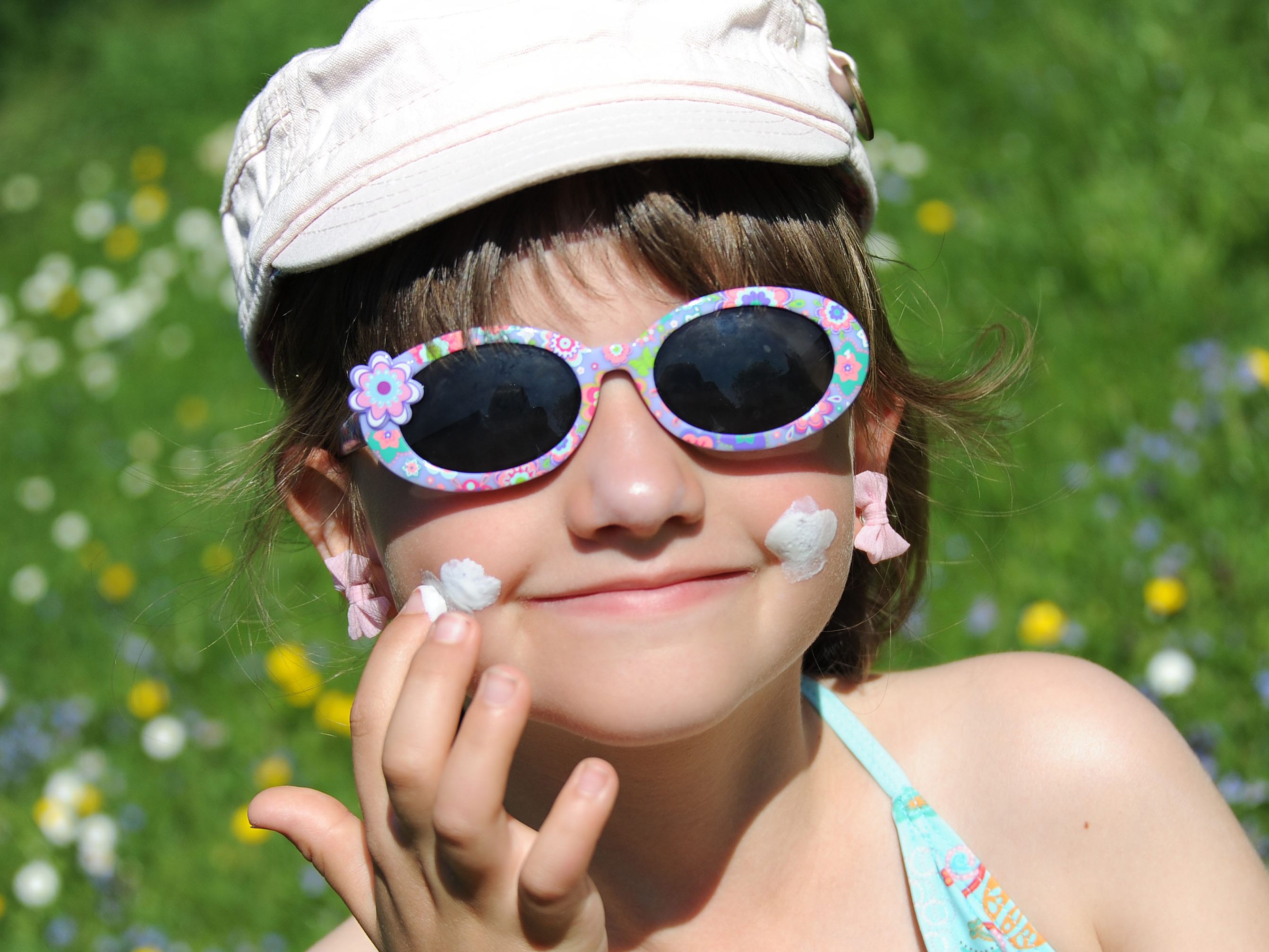 Bei Sonnencremes für Kinder gilt laut Ökotest "gut und günstig". Bei Sonnencremes für Kinder gilt laut Ökotest "gut und günstig".