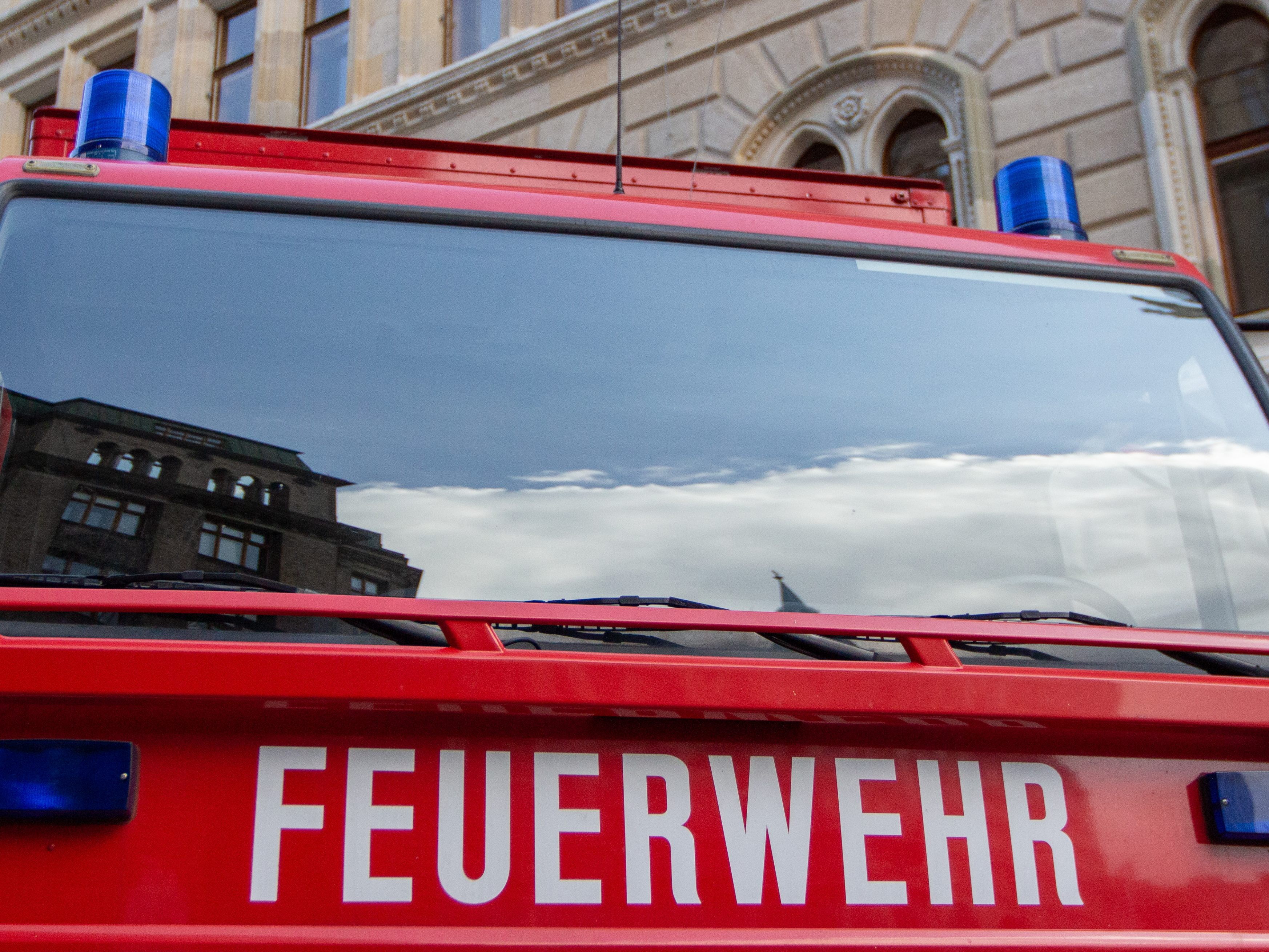 Ein schlimmer Verkehrsunfall ereignete sich Montagabend in Wien-Floridsdorf. Ein schlimmer Verkehrsunfall ereignete sich Montagabend in Wien-Floridsdorf.
