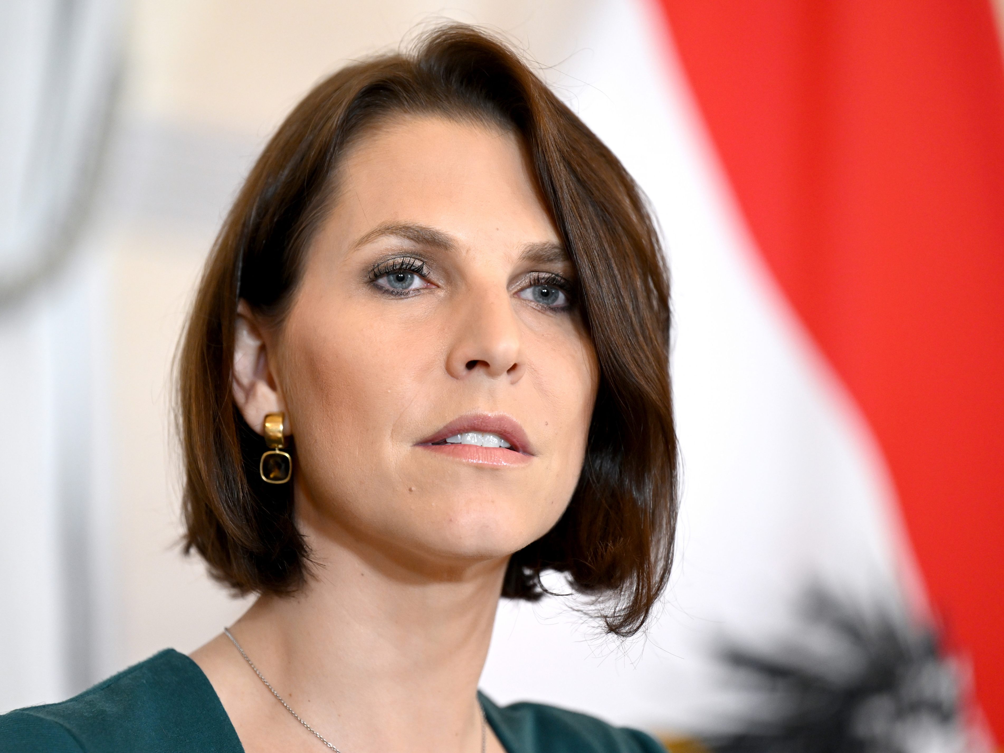 Europaministerin Karoline Edtstadler (ÖVP) warnt vor Doppelstandards beim EU-Beitrittsprozess. Europaministerin Karoline Edtstadler (ÖVP) warnt vor Doppelstandards beim EU-Beitrittsprozess.