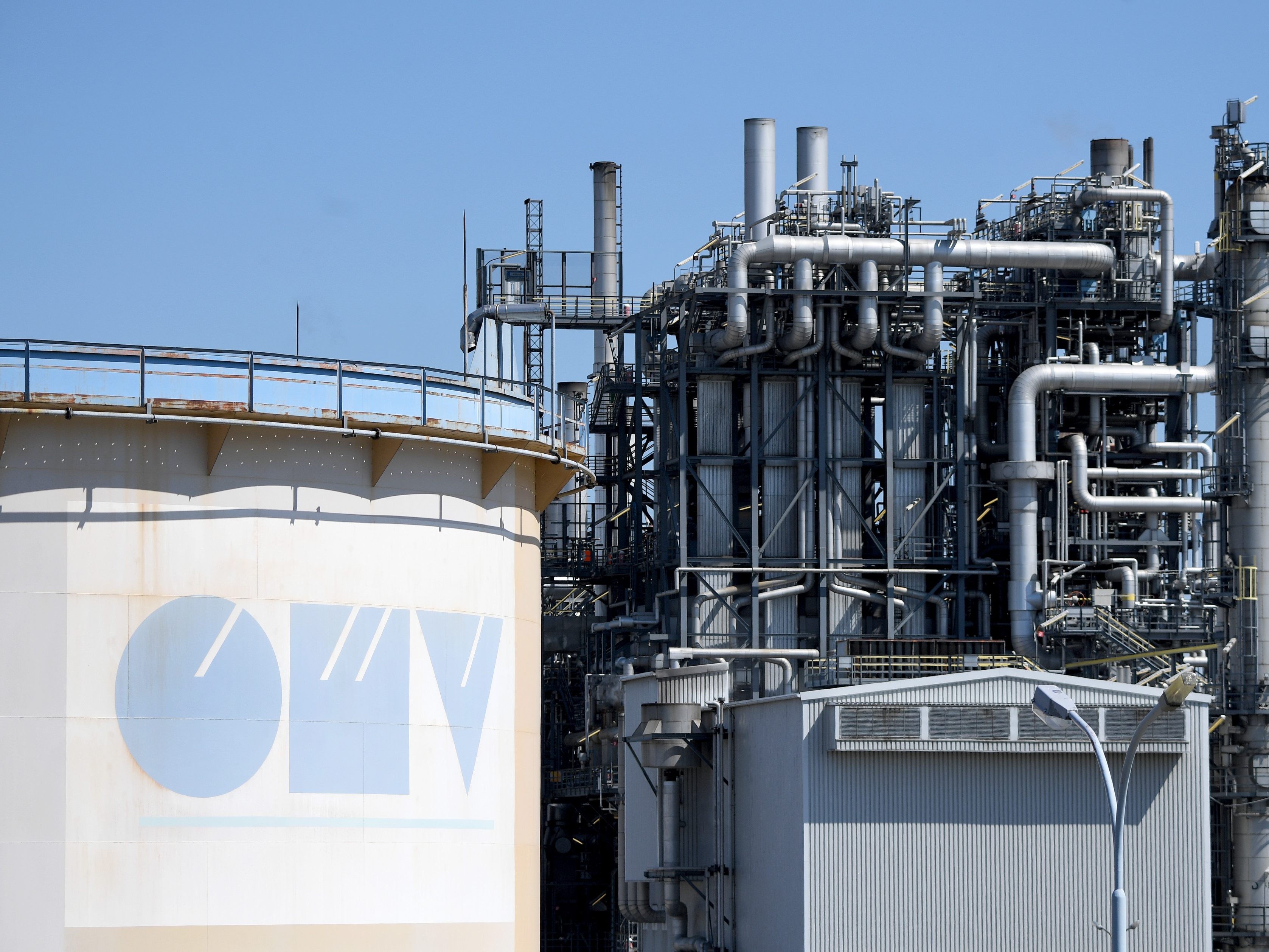 Nach einem Unfall erwartet die OMV längere Reparaturen in der Raffinerie Schwechat. Nach einem Unfall erwartet die OMV längere Reparaturen in der Raffinerie Schwechat.