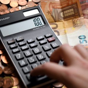 Budget: Rechnungsabschluss zeigt für 2021 Defizit von 5,9 Prozent.