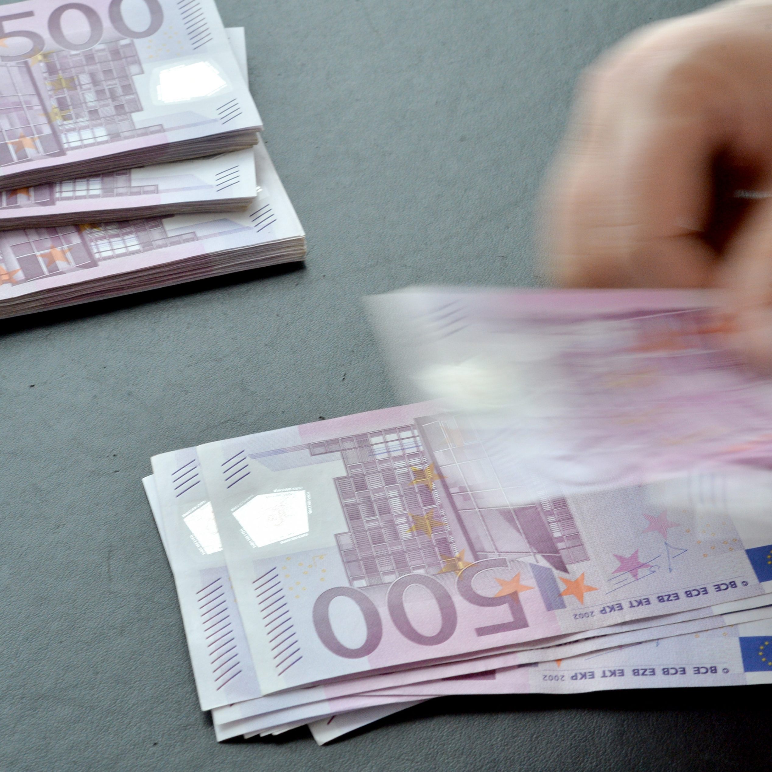 Laut einer Wiener Studie gibt es eine jährliche Umverteilung von 93 Mrd. Euro in Familien.