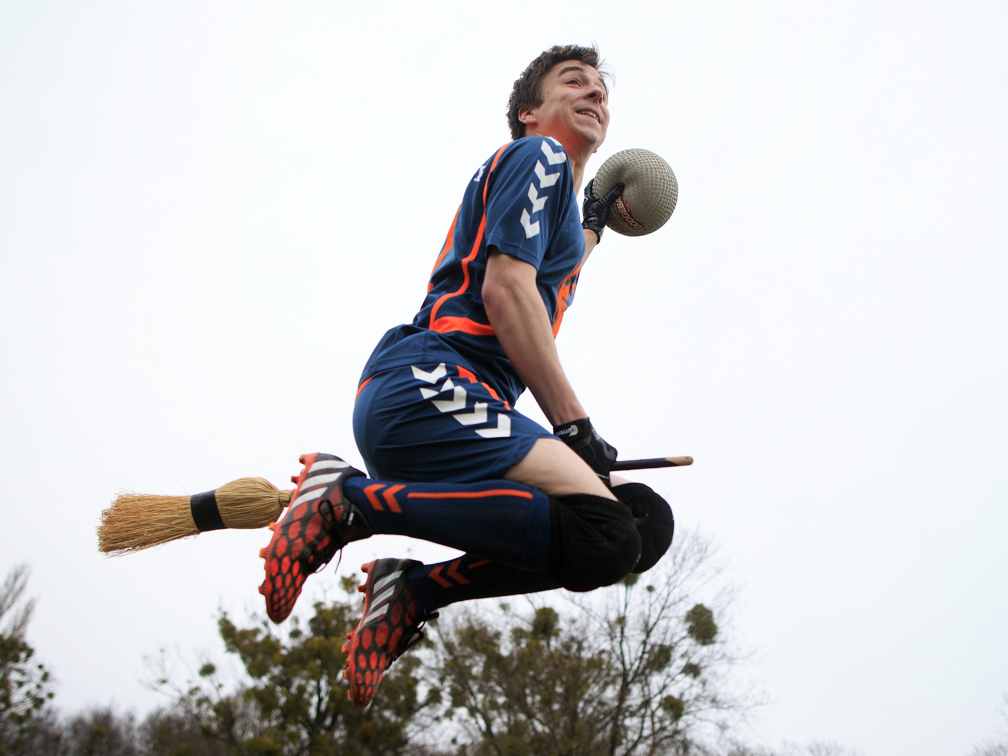Beim Quidditch hebe die Spieler oft tatsächlich ab. Beim Quidditch hebe die Spieler oft tatsächlich ab.