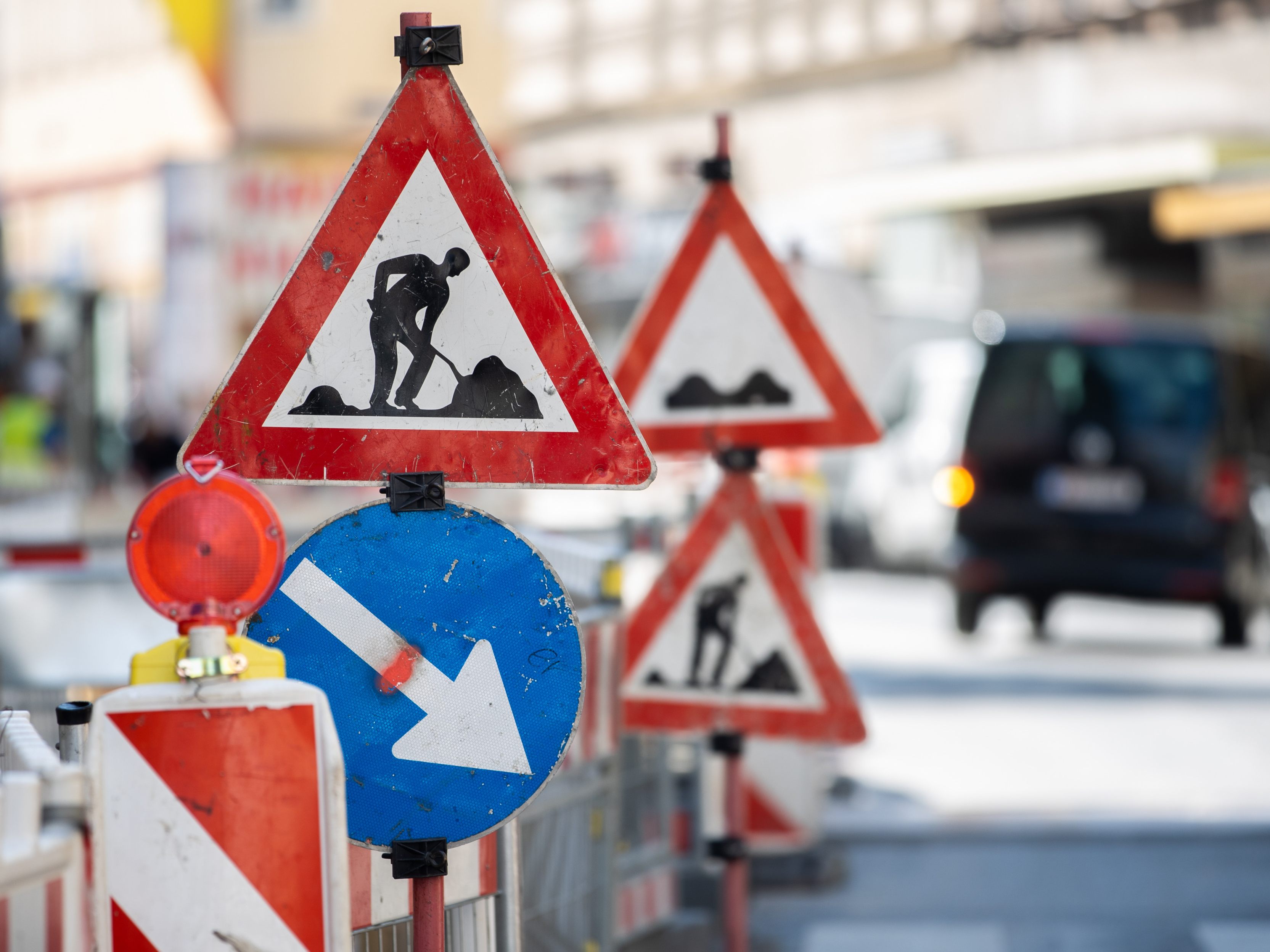 Heuer stehen viele Sommer-Baustellen auf Reiserouten und in Ballungsräumen an.