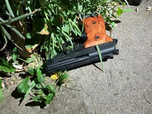 Jugendliche schossen in Wiener Bacherpark mit Schreckschusspistole. Jugendliche schossen in Wiener Bacherpark mit Schreckschusspistole.