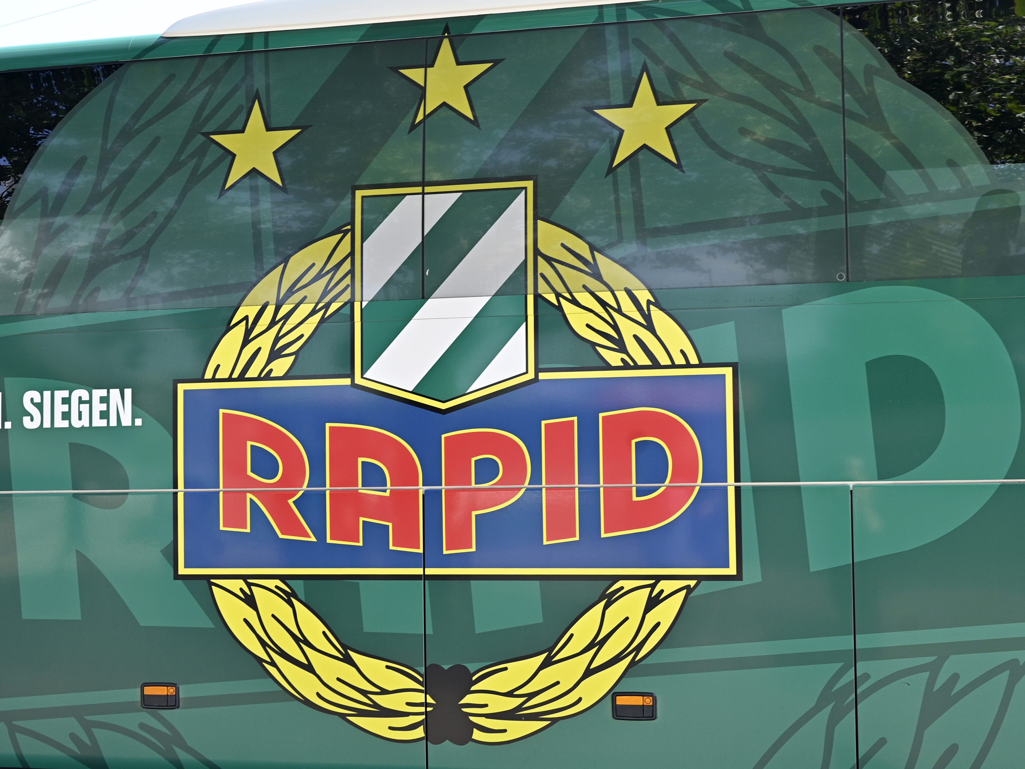 Ankündigung von Rapid Wien: Gründung eines Frauenteam. Ankündigung von Rapid Wien: Gründung eines Frauenteam.