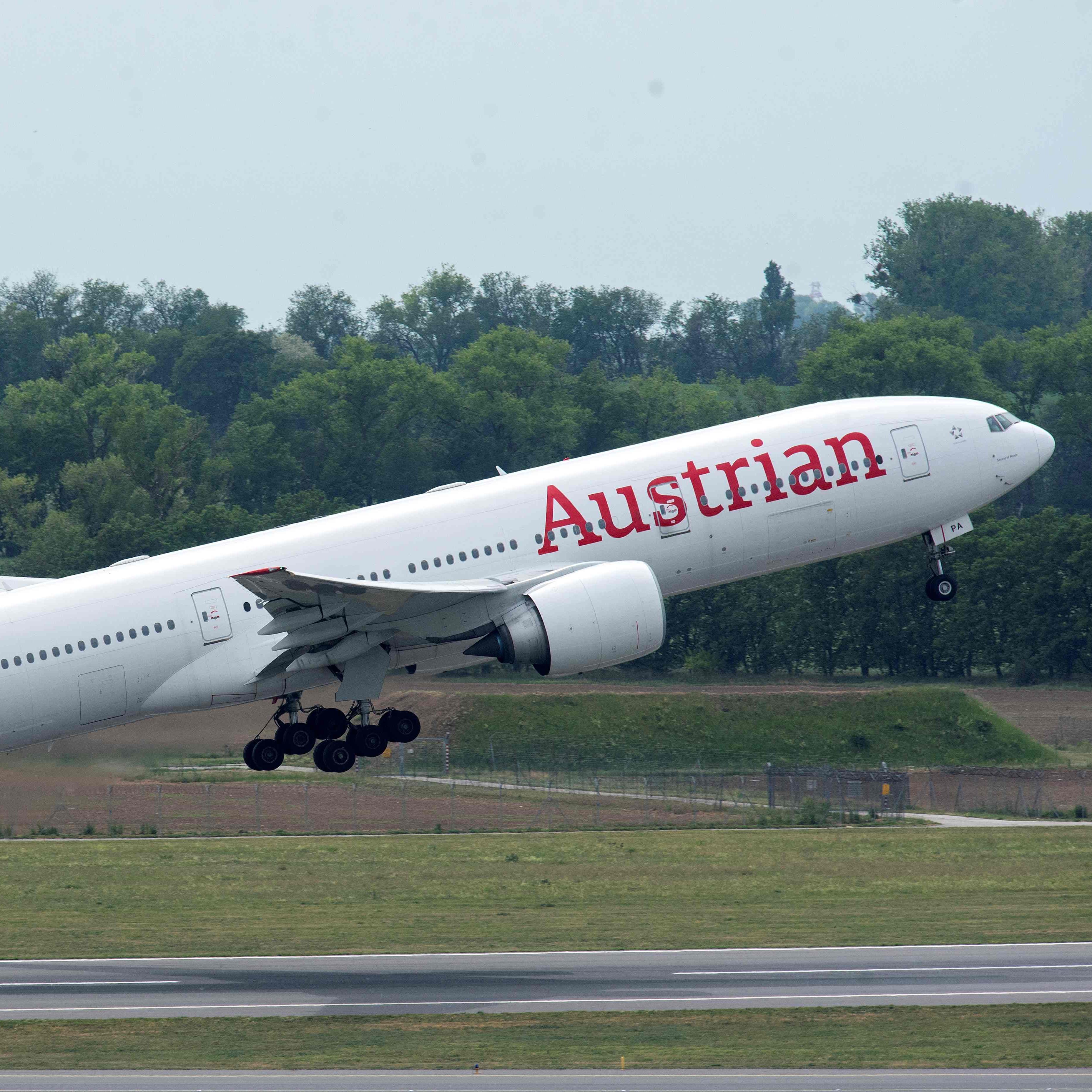 Der Wiener Flughafen schraubt, dank der hohen Fluggastzahlen, die Umsatz- und Gewinnprognosen für 2022 nach oben.
