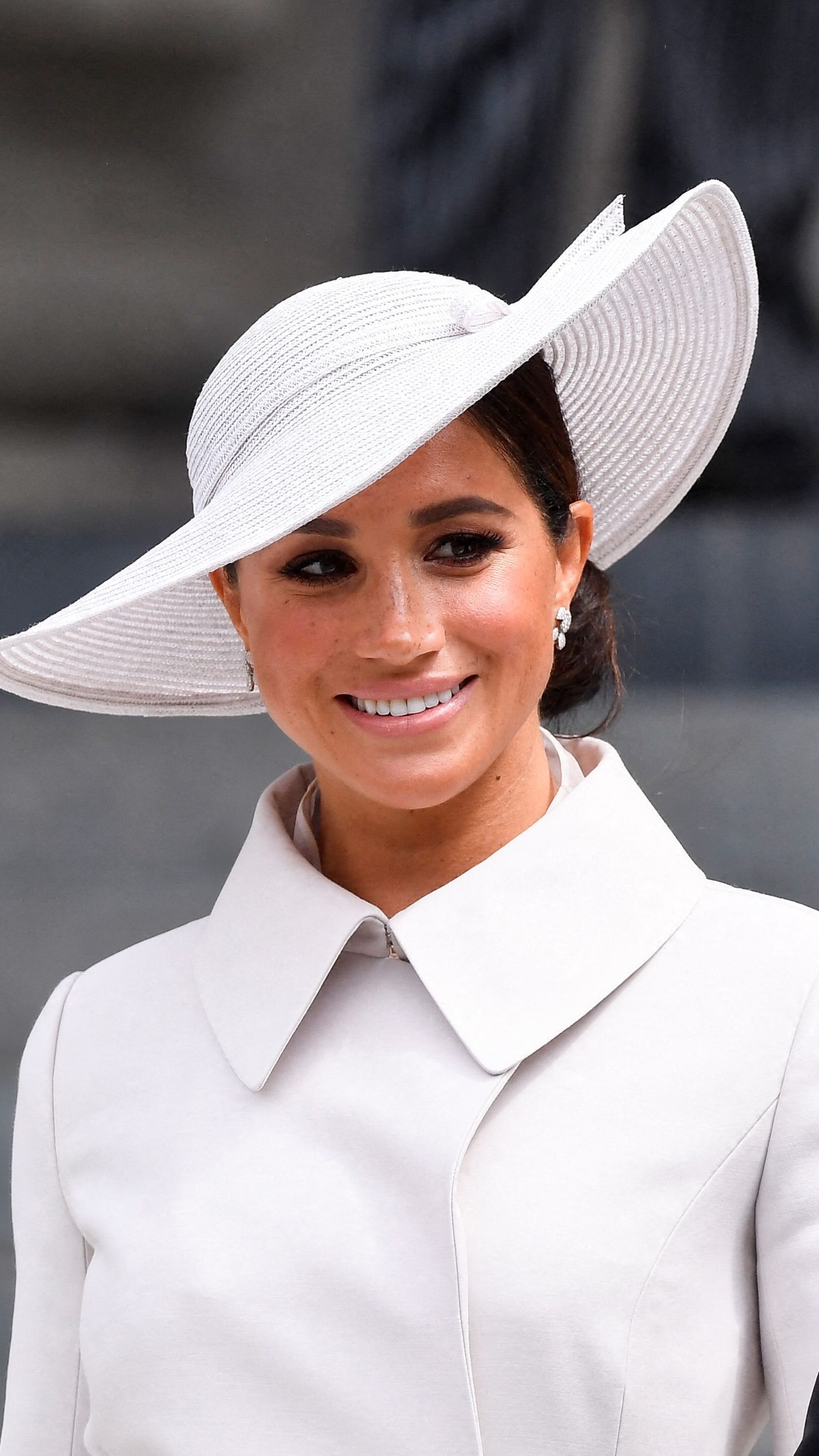 Prinz Harry und Meghan besuchten am Freitag den Dankgottesdienst zum 70. Thronjubiläum von Queen Elizabeth II.