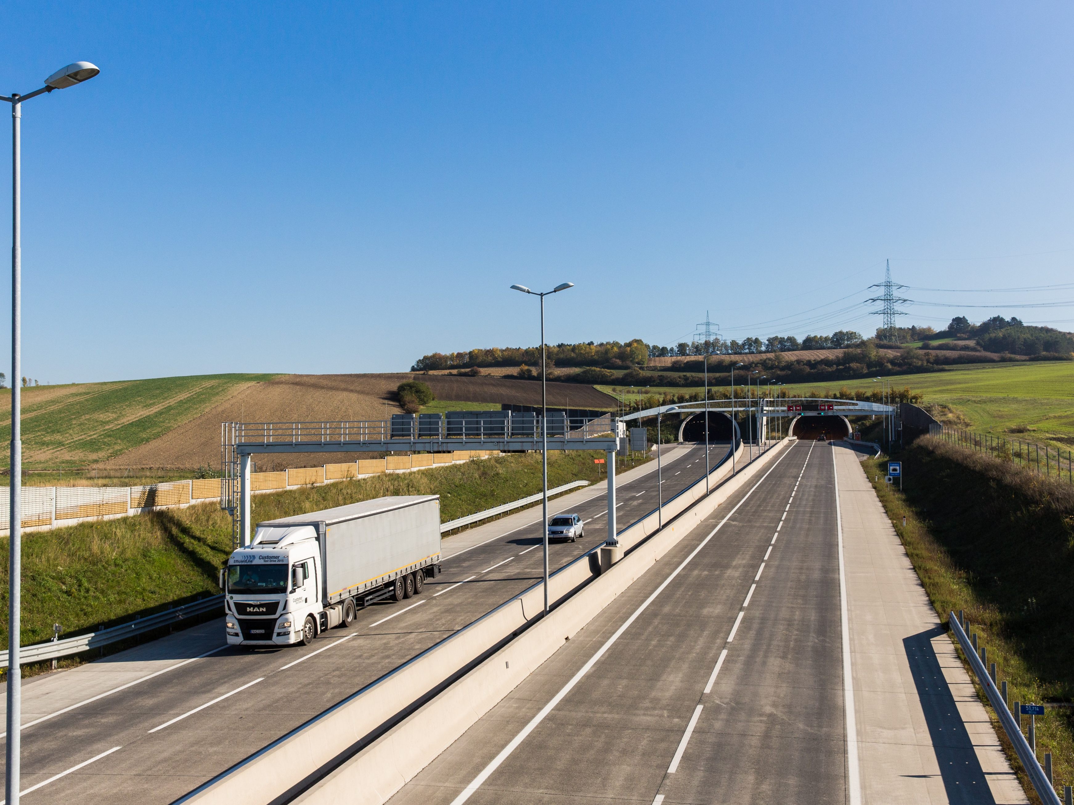 Auf S1 Ost und A5 Süd werden Sanierungsarbeiten durchgeführt.