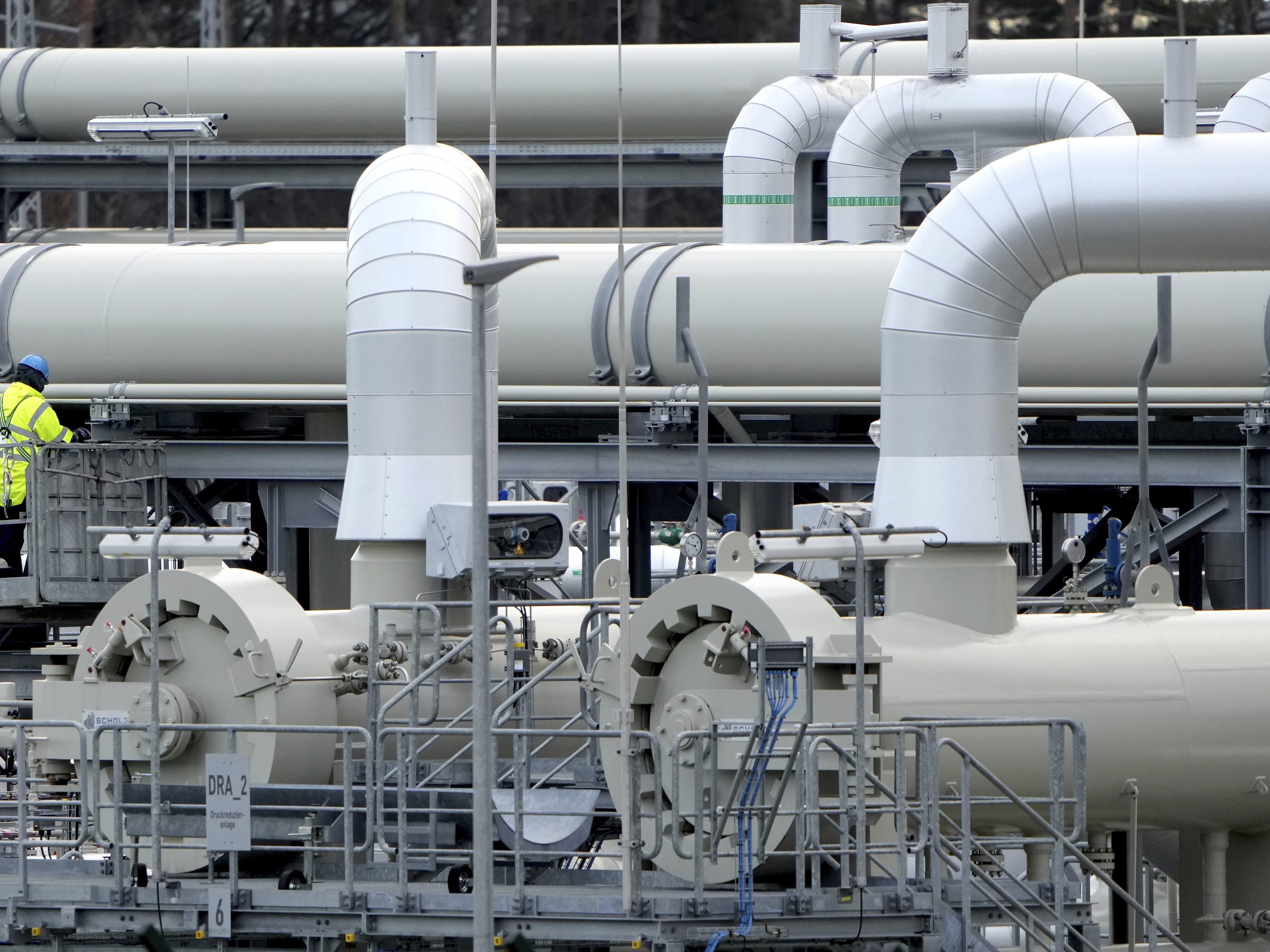 Russland hat seine Gaslieferungen durch Nord-Stream-Pipeline um 40 % reduziert. Russland hat seine Gaslieferungen durch Nord-Stream-Pipeline um 40 % reduziert.