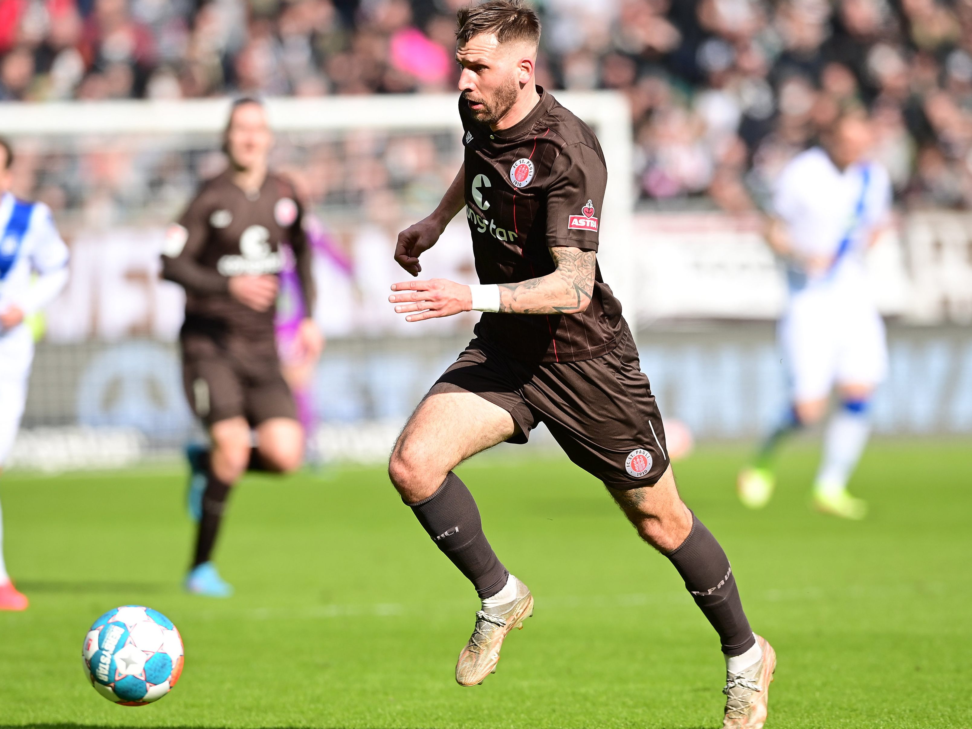 Guido Burgstaller kehrt offiziell zu seinem "Herzensverein" Rapid Wien zurück Guido Burgstaller kehrt offiziell zu seinem "Herzensverein" Rapid Wien zurück