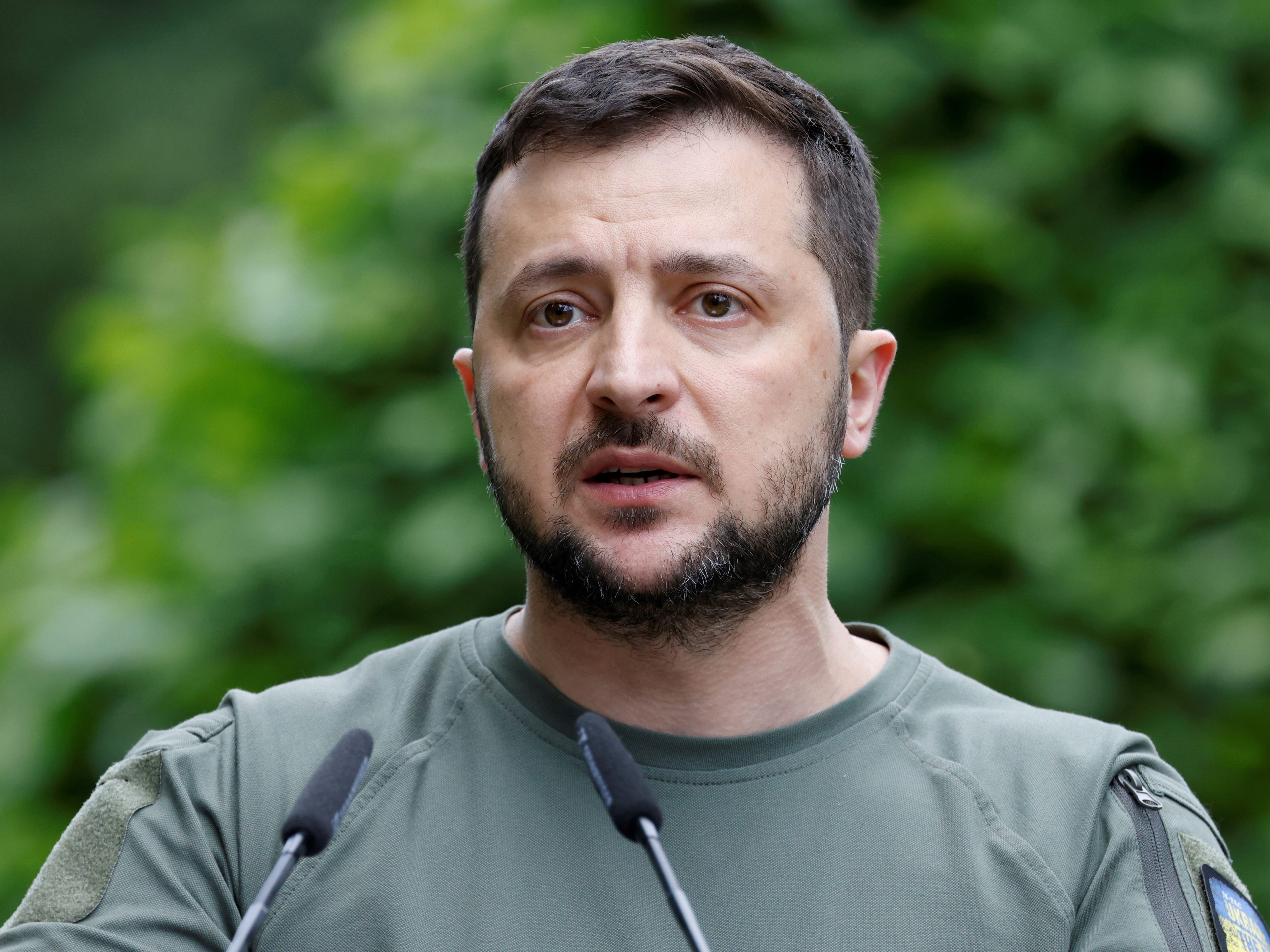 Wolodymyr Selenskyj spricht am 2. Tag des G7-Gipfels Wolodymyr Selenskyj spricht am 2. Tag des G7-Gipfels
