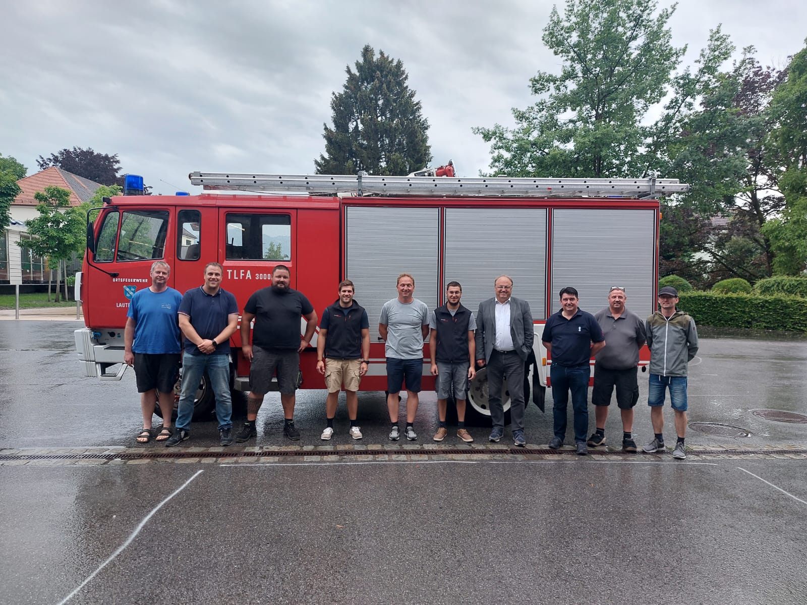 Übergabe des Lauteracher TLF an die Feuerwehr Sigmarszell Übergabe des Lauteracher TLF an die Feuerwehr Sigmarszell
