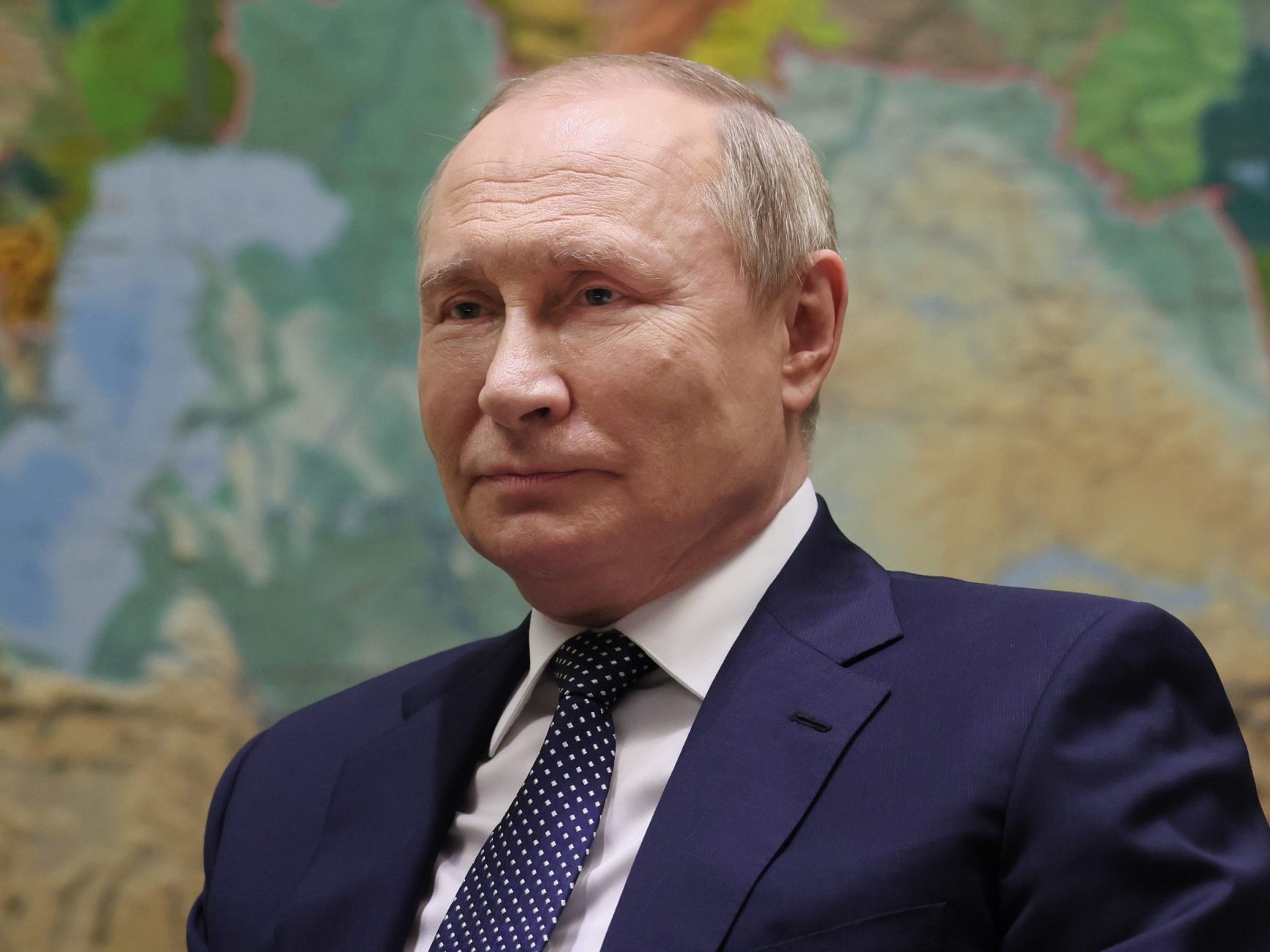 Putin unterzeichnete ein entsprechendes Dekret. Putin unterzeichnete ein entsprechendes Dekret.