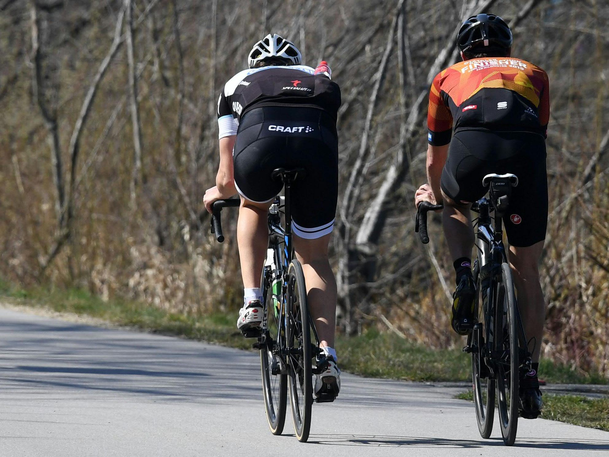 Zwei Radfahrer nebeneinander - Ein Bild, das man in Zukunft öfter im Straßenverkehr sehen wird.