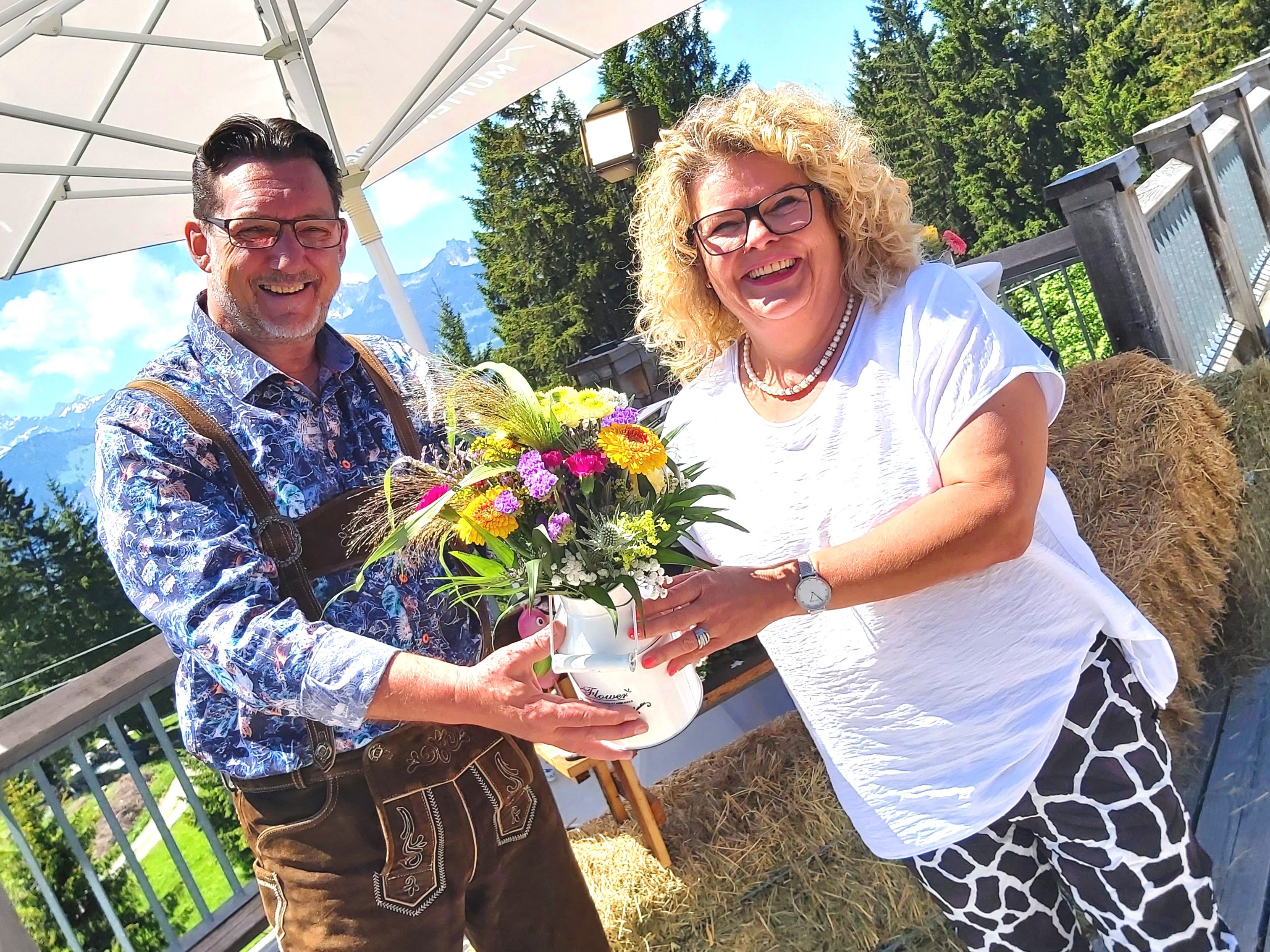 Die Obfrau der Sparte "Direktvertrieb" der Wirtschaftskammer Vorarlberg, ist zu Gast bei Andreas Seeburger am Muttersberg bei Bludenz-Nüziders.