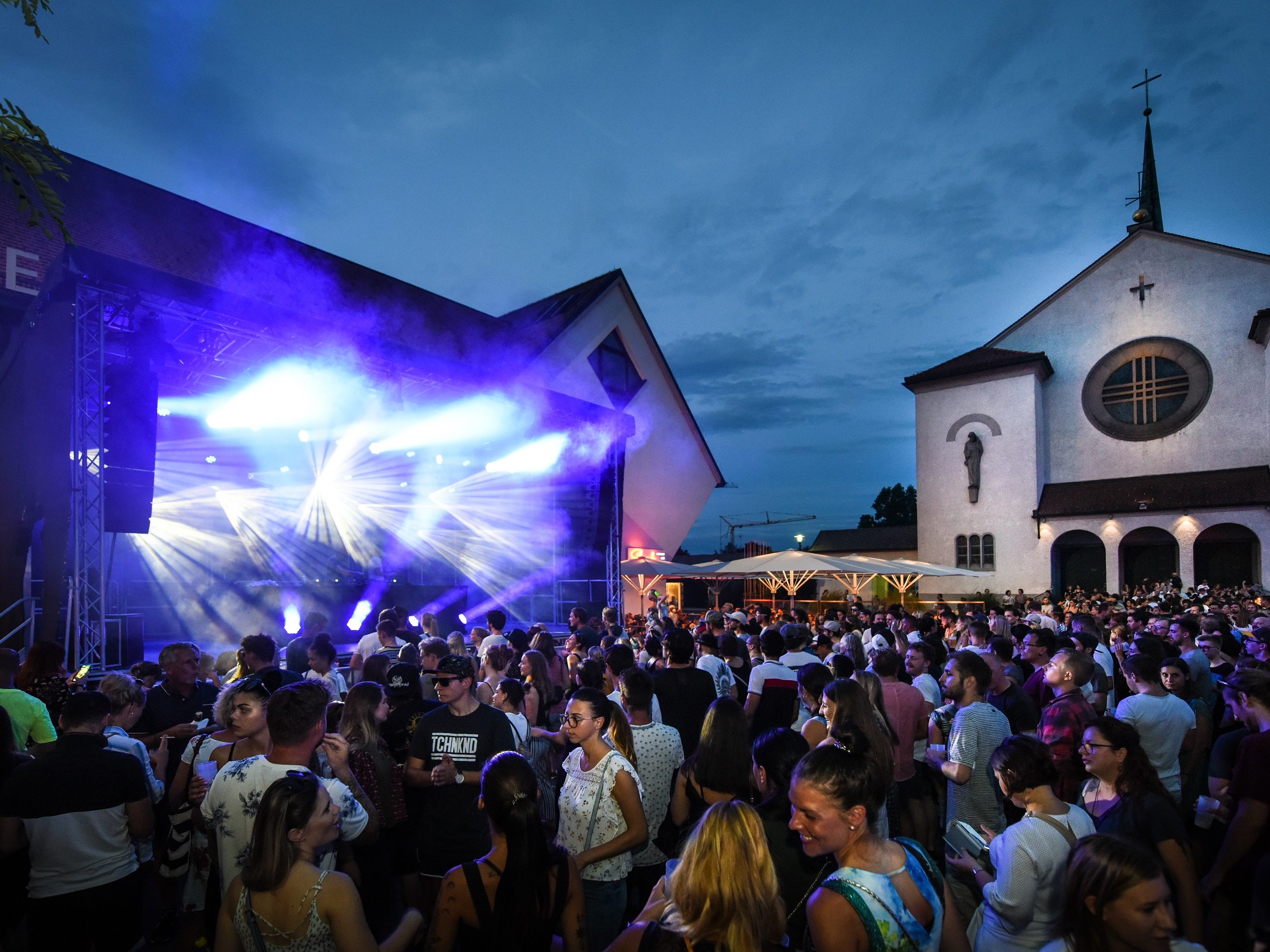 Sommerstimmung pur mit Live-Konzerten der Extraklasse bei Sommer am Platz in Lustenau.