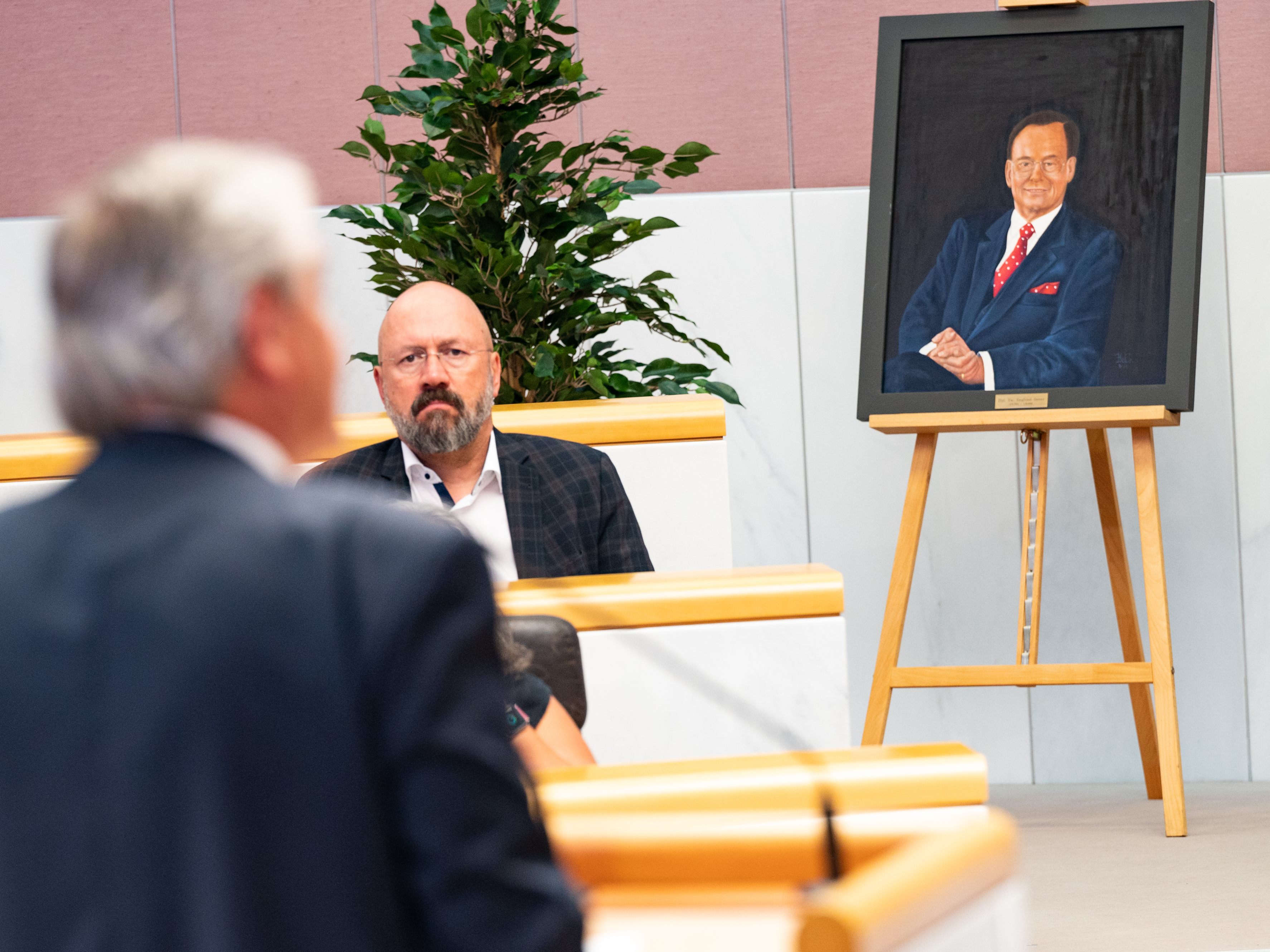 Über drei Jahrzehnte hinweg hat sich Siegfried Gasser politisch in verschiedenen Positionen für die Bürgerinnen und Bürger dieses Landes eingesetzt.