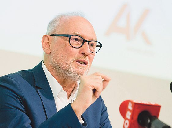 AK-Dir. Keckeis: „Die Wohnbauförderung sollte Wohnungseigentum für Arbeitnehmer günstiger machen. Stattdessen sorgt sie für Gewinne der Bauwirtschaft!“. (Foto: Jürgen Gorbach/ AK) AK-Dir. Keckeis: „Die Wohnbauförderung sollte Wohnungseigentum für Arbeitnehmer günstiger machen. Stattdessen sorgt sie für Gewinne der Bauwirtschaft!“. (Foto: Jürgen Gorbach/ AK)