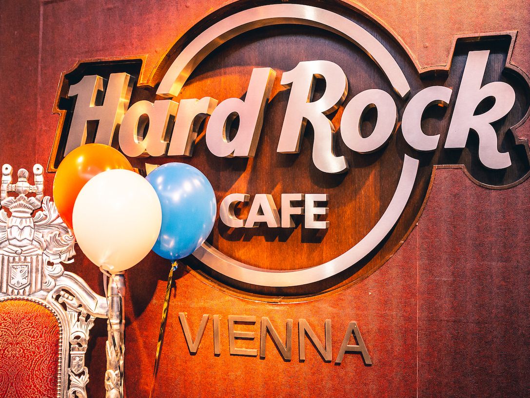 Der Independence Day wird im Hard Rock Cafe Vienna von 30. Juni bis 4. Juli gefeiert. Der Independence Day wird im Hard Rock Cafe Vienna von 30. Juni bis 4. Juli gefeiert.