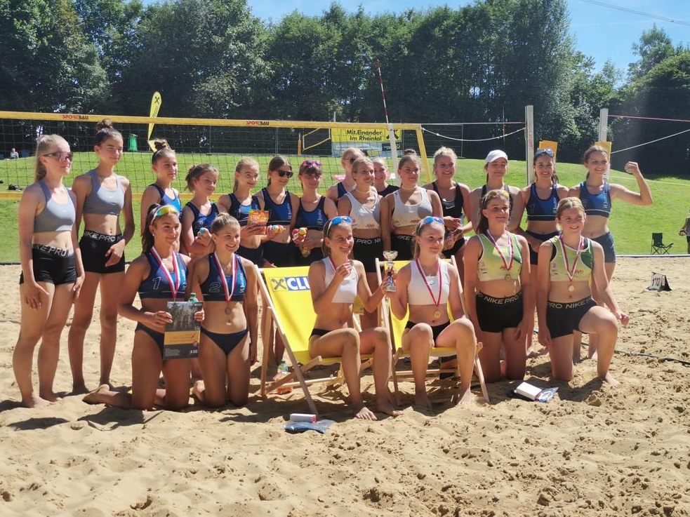 Das Egger Beachvolleyball-Nachwuchsteam wusste nicht nur bei der Landesmeisterschaft zu überzeugen.