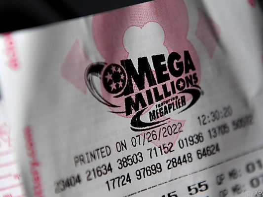 Die Chance auf einen Hauptgewinn liegt bei 1 zu 303 Millionen Die Chance auf einen Hauptgewinn liegt bei 1 zu 303 Millionen