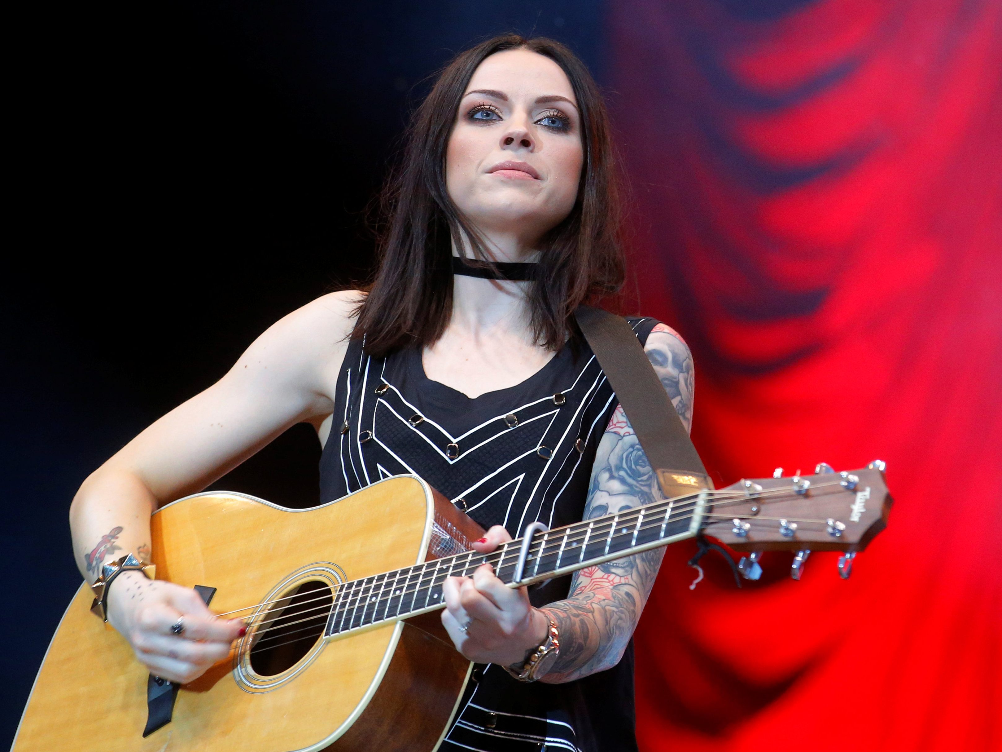 Die Singer-Songwriterin Amy Mcdonald spielte trotz großer Hitze im Wiener Gasometer.