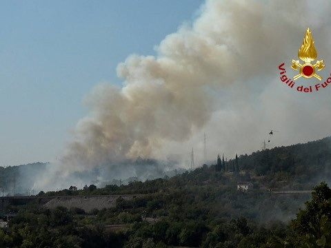 Vigili del Fuoco/Handout via REUTERS. Vigili del Fuoco/Handout via REUTERS.