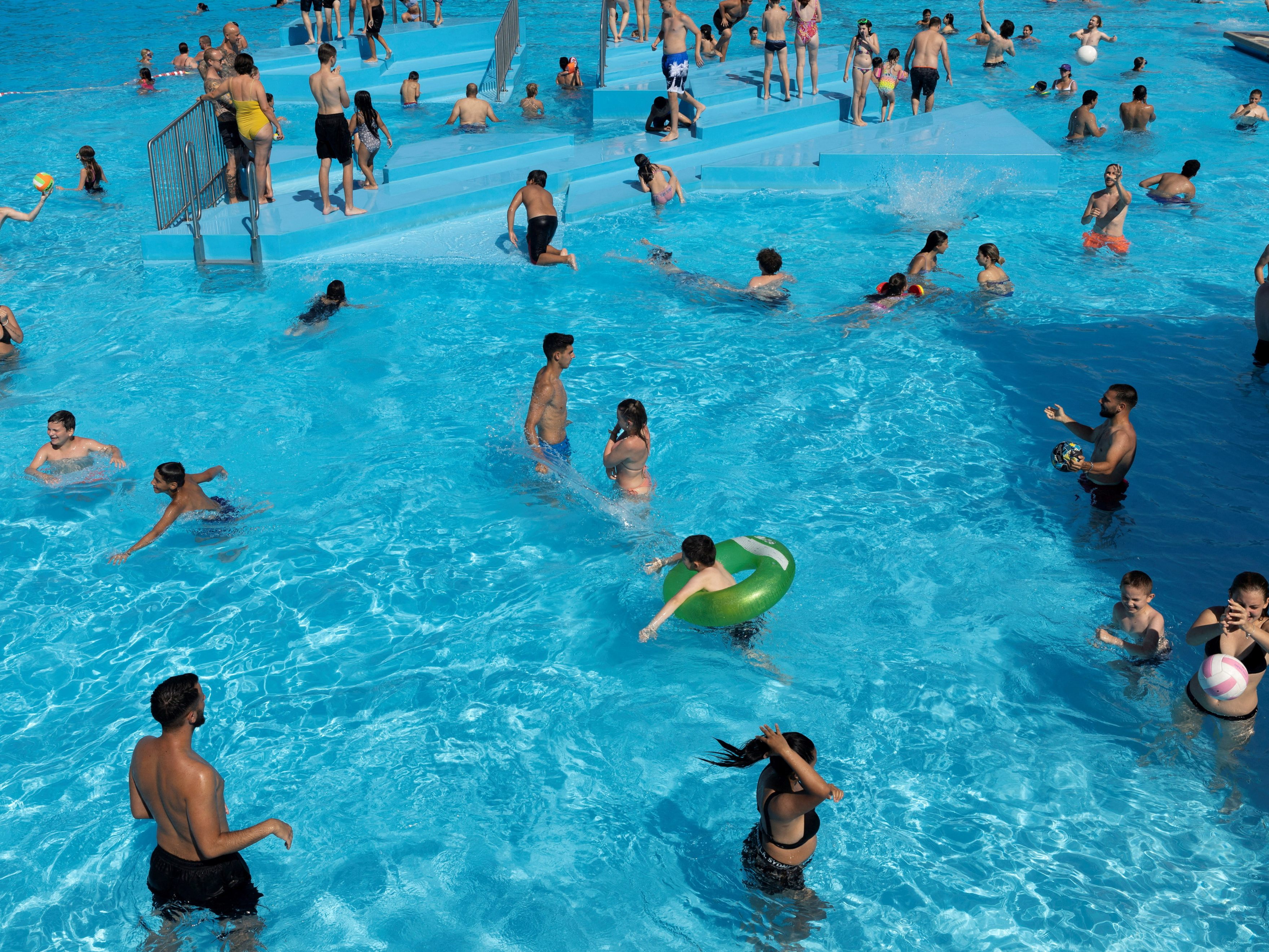 Im Wiener Schafbergbad ereigneten sich am Sonntag gleich zwei Unfälle.