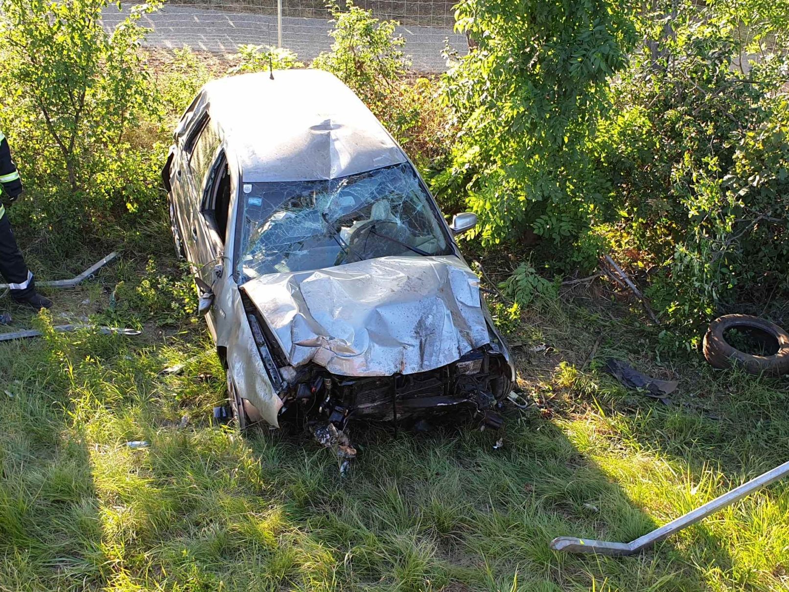 Am 3. Juli kam es zu einem schweren Unfall auf der A2, bei dem sich ein Auto überschlug. Am 3. Juli kam es zu einem schweren Unfall auf der A2, bei dem sich ein Auto überschlug.