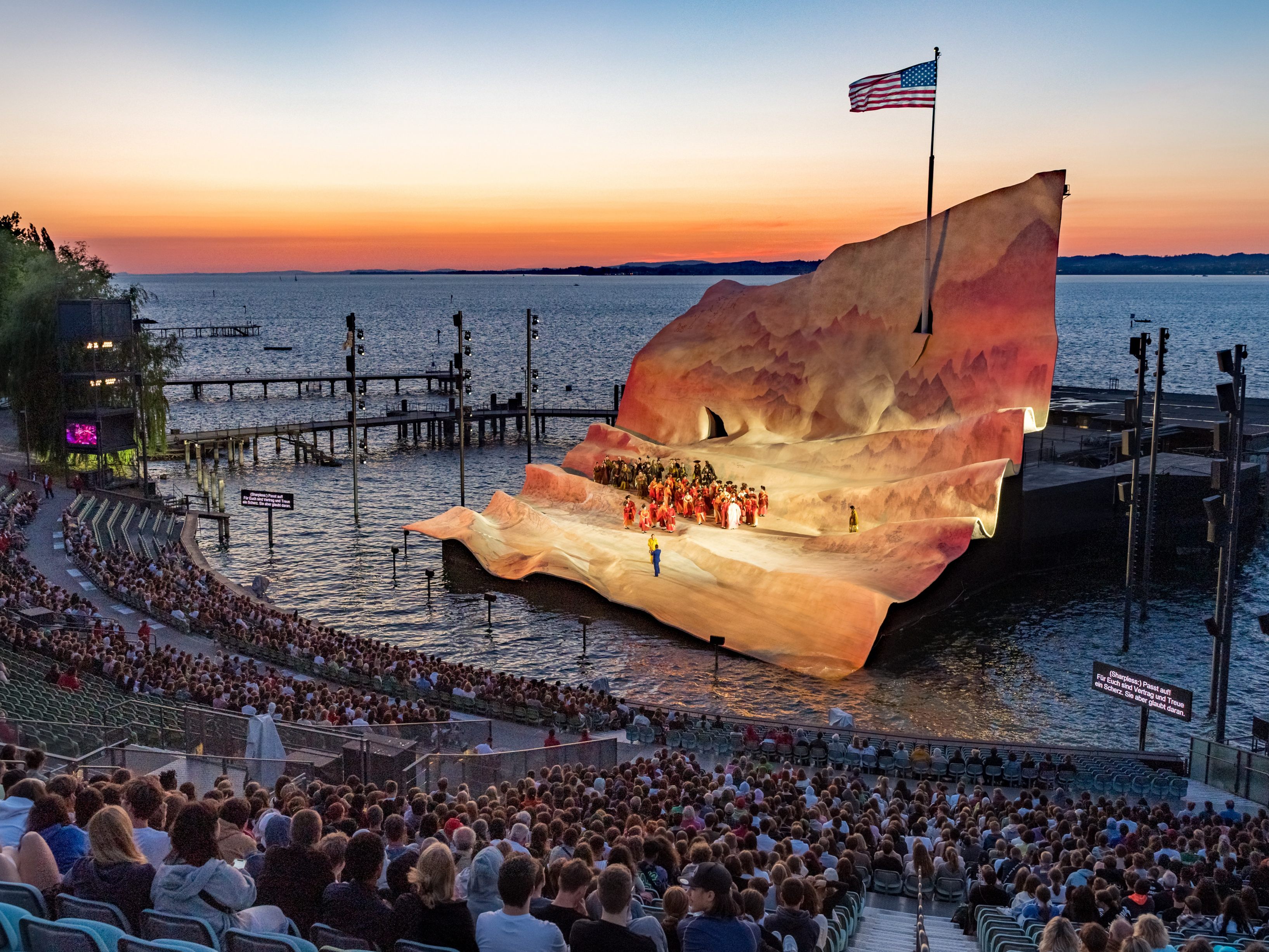 Bequem mit öffentlichen Verkehrsmitteln an den Bodensee. Bequem mit öffentlichen Verkehrsmitteln an den Bodensee.