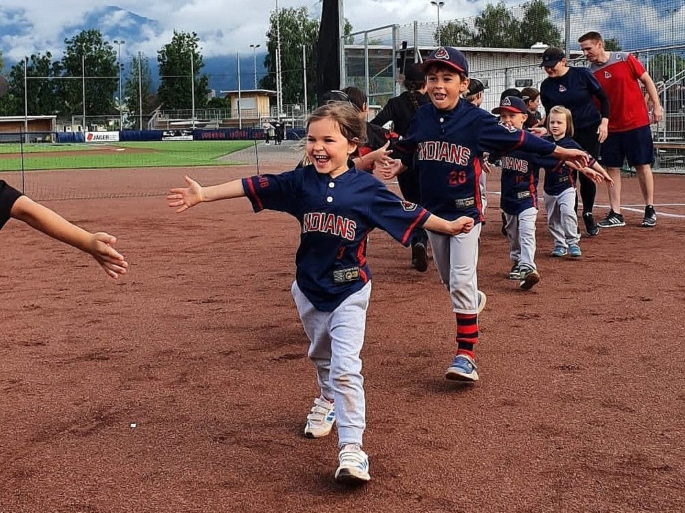 Die süßen Mini-Indians stahlen der Kampfmannschaft am Wochenende fast ein bisschen die Show.