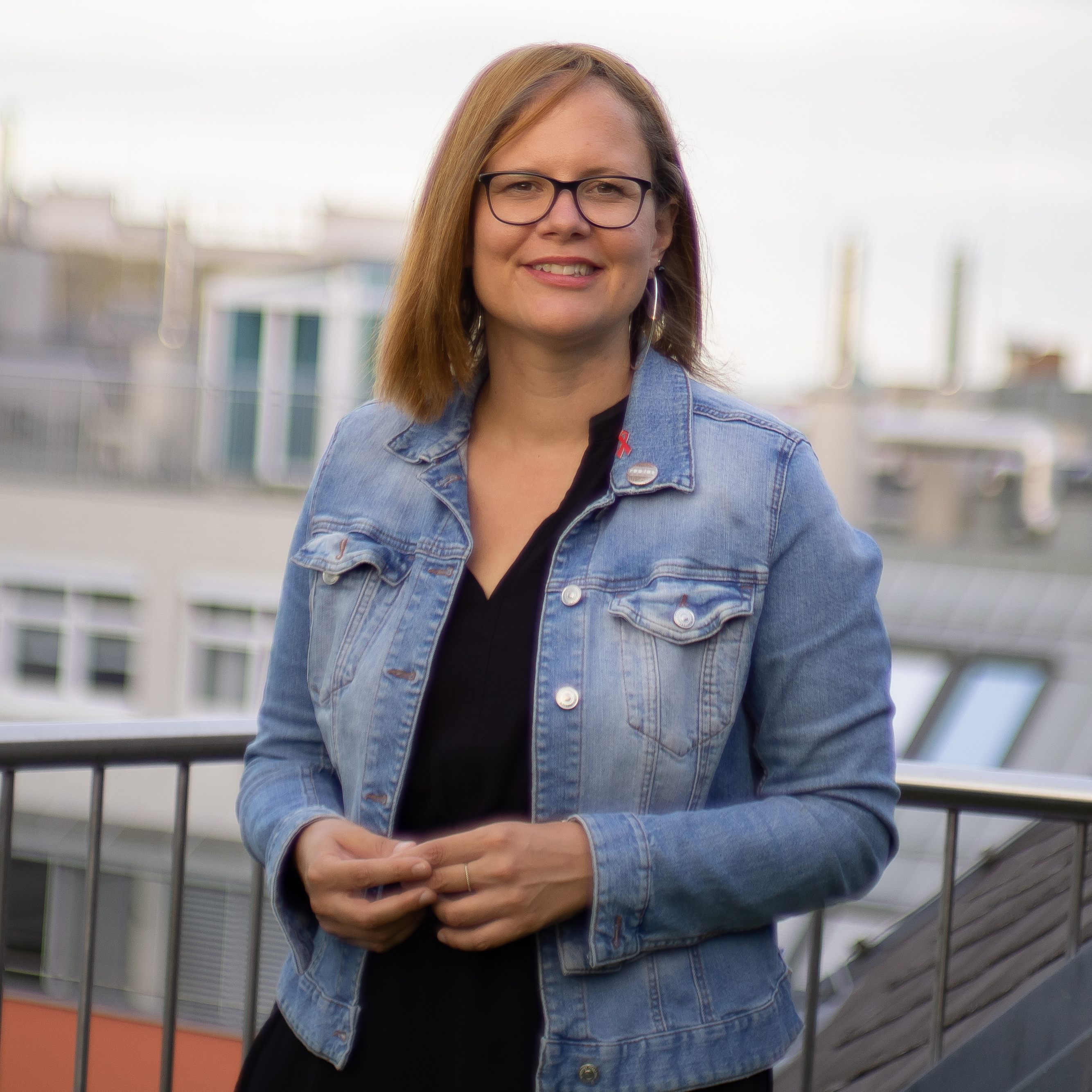 Andrea Brunner, Geschäftsführerin der Aids Hilfe Wien erklärt, dass man sich oft viel zu wenig über sexuelle Gesundheit zu reden traue. Die Kampagne "Lust auf Reden" soll das ändern.