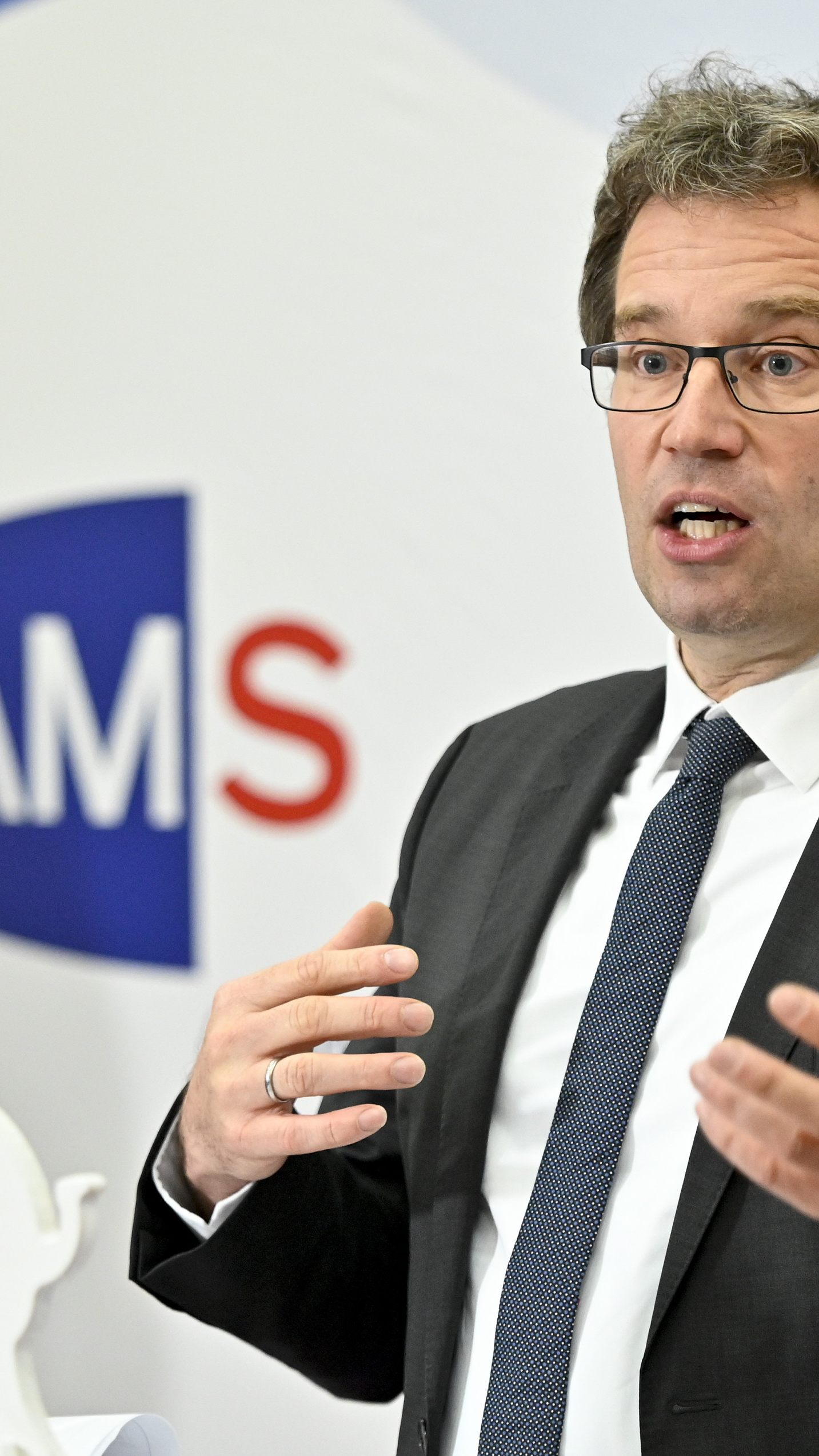 AMS-Kopf für Wartefrist beim Arbeitslosengeld.