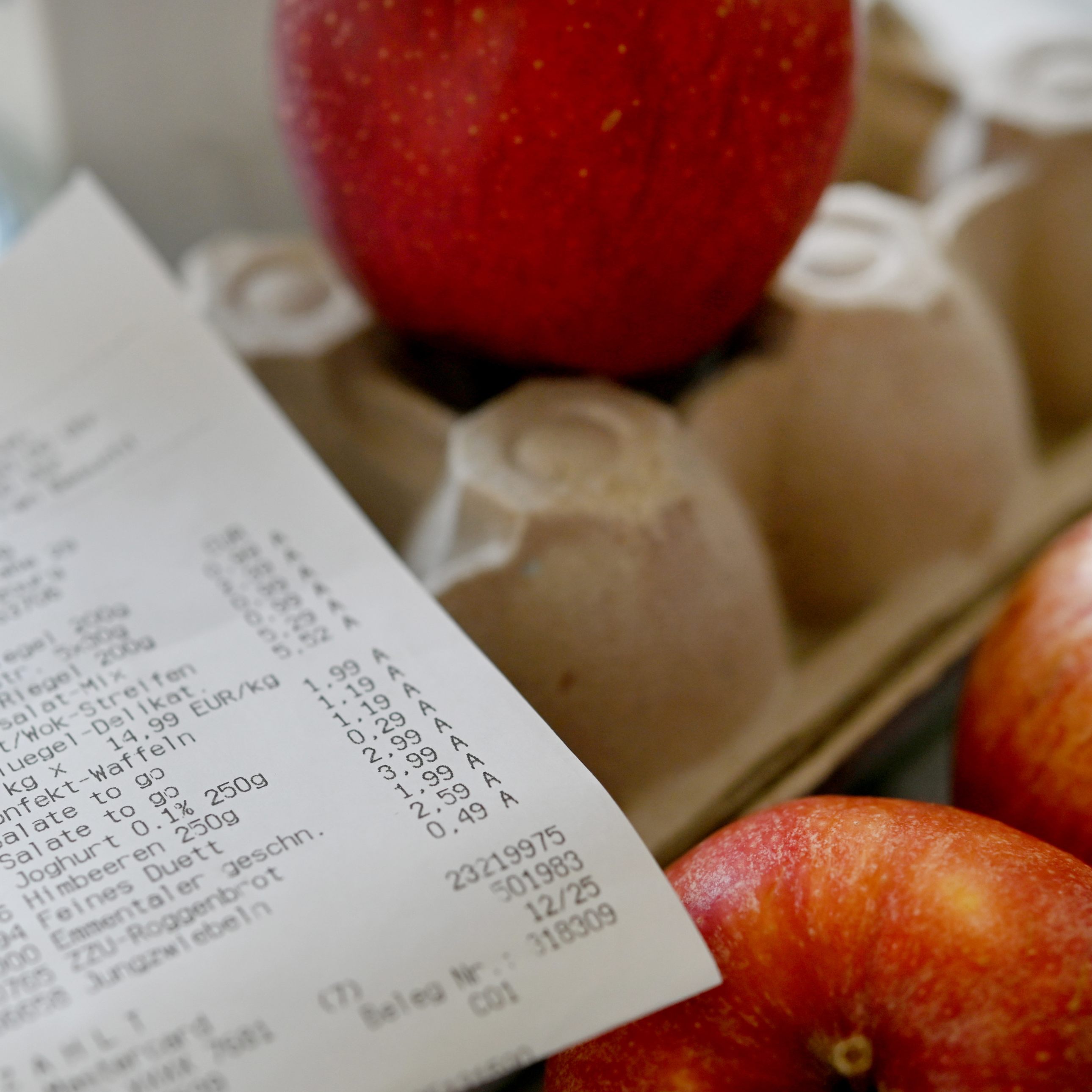 Die Teuerung trifft vor allem untere Einkommensklassen sehr hart.
