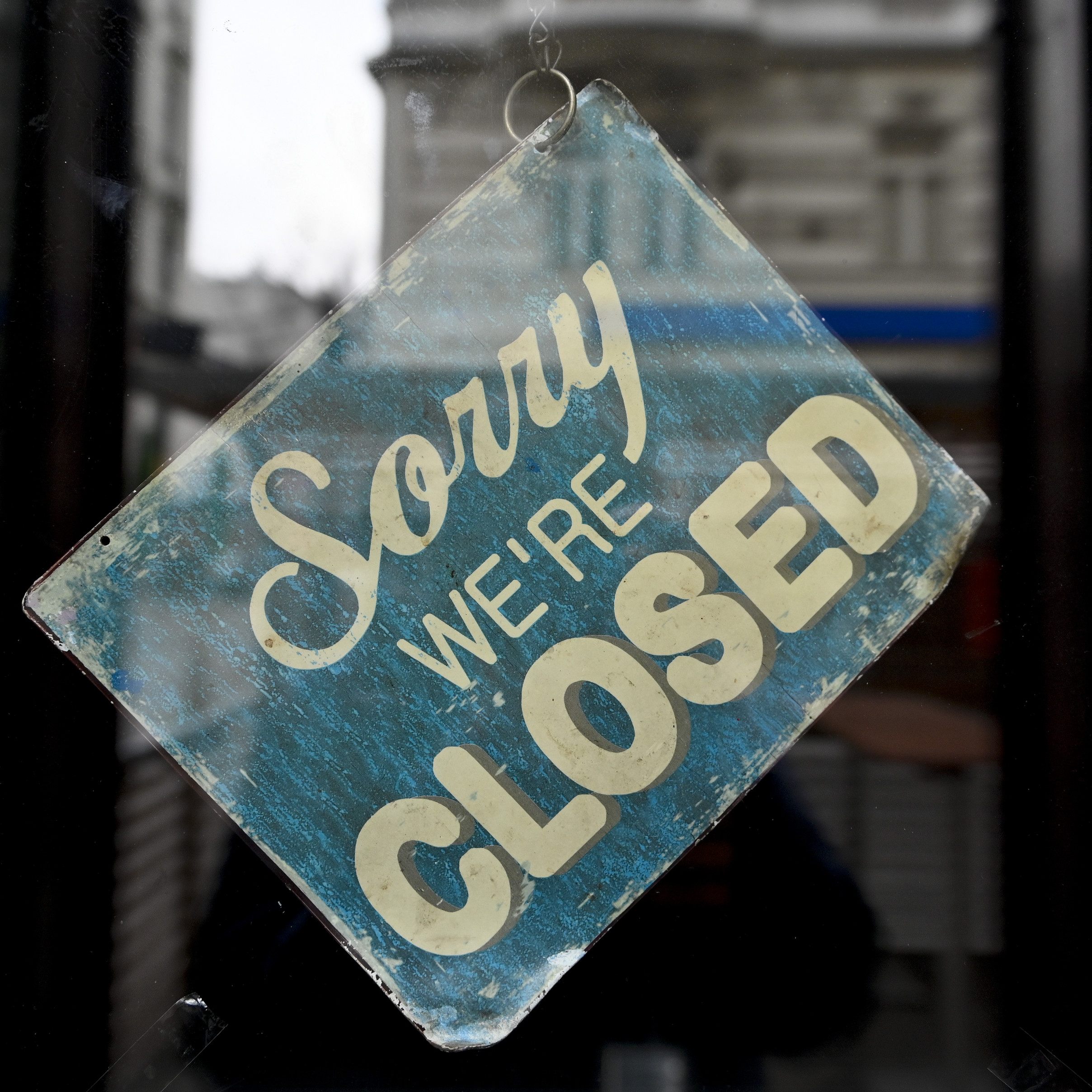 Conrad schließt fünf seiner sechs Filialen in Österreich.