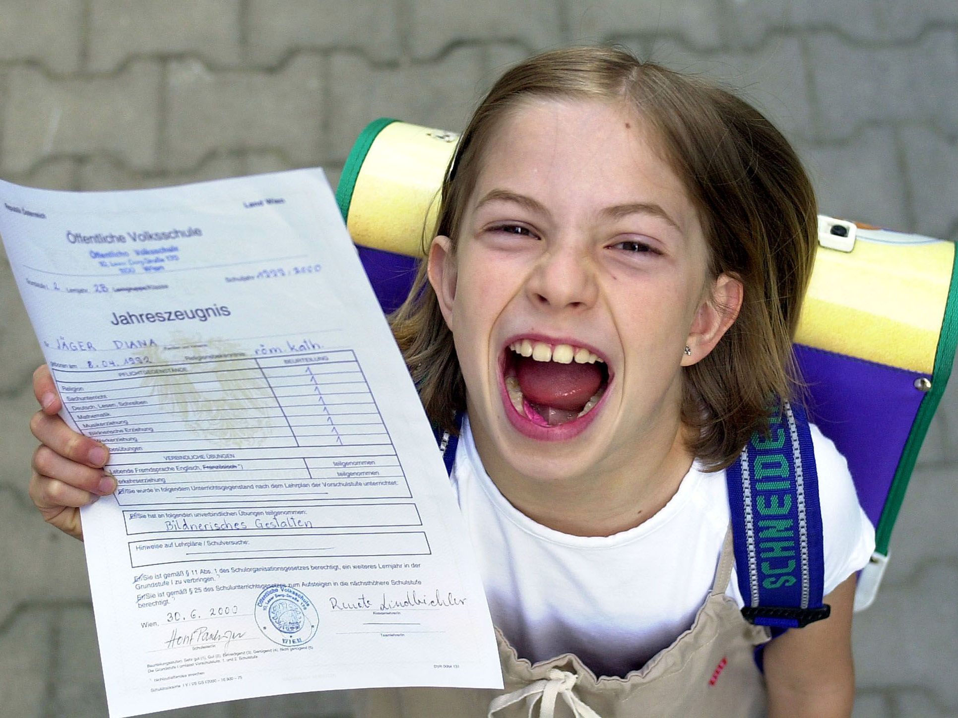 Bei Vorlage des Jahreszeugnisses gibt es wieder einige Gratis-Aktionen für Schüler in Wien und NÖ. Bei Vorlage des Jahreszeugnisses gibt es wieder einige Gratis-Aktionen für Schüler in Wien und NÖ.