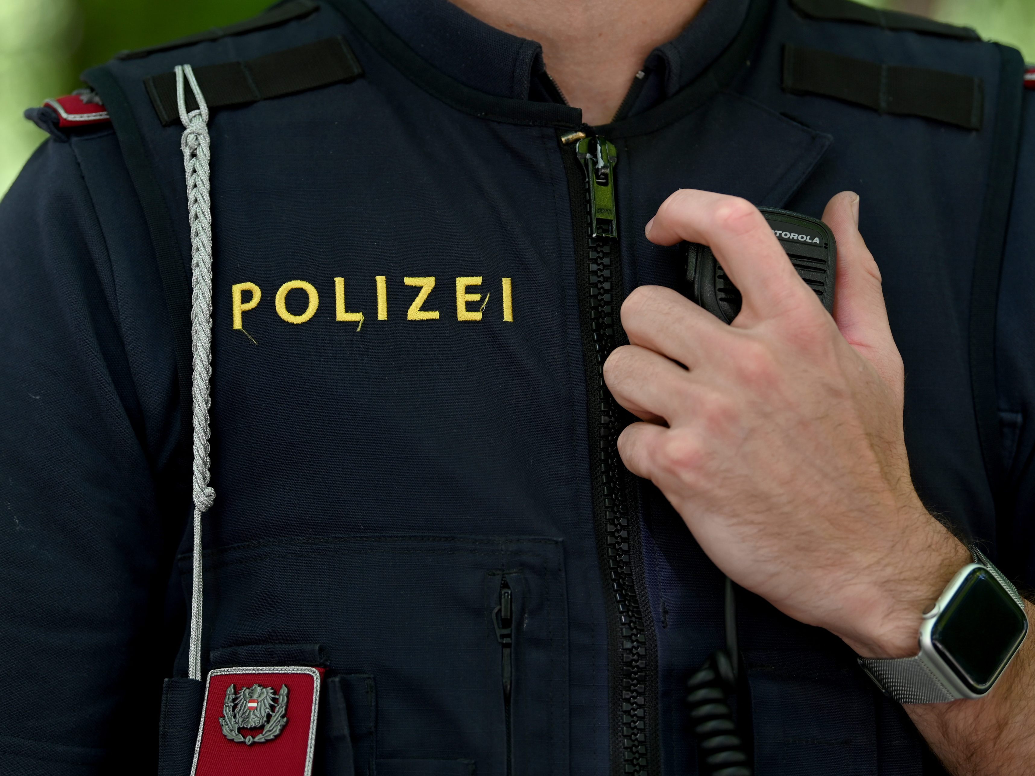 Die Polizei nahm einen Mann fest, der den Mitarbeiter eines Fitnessstudios mit dem Umbringen bedroht haben soll.