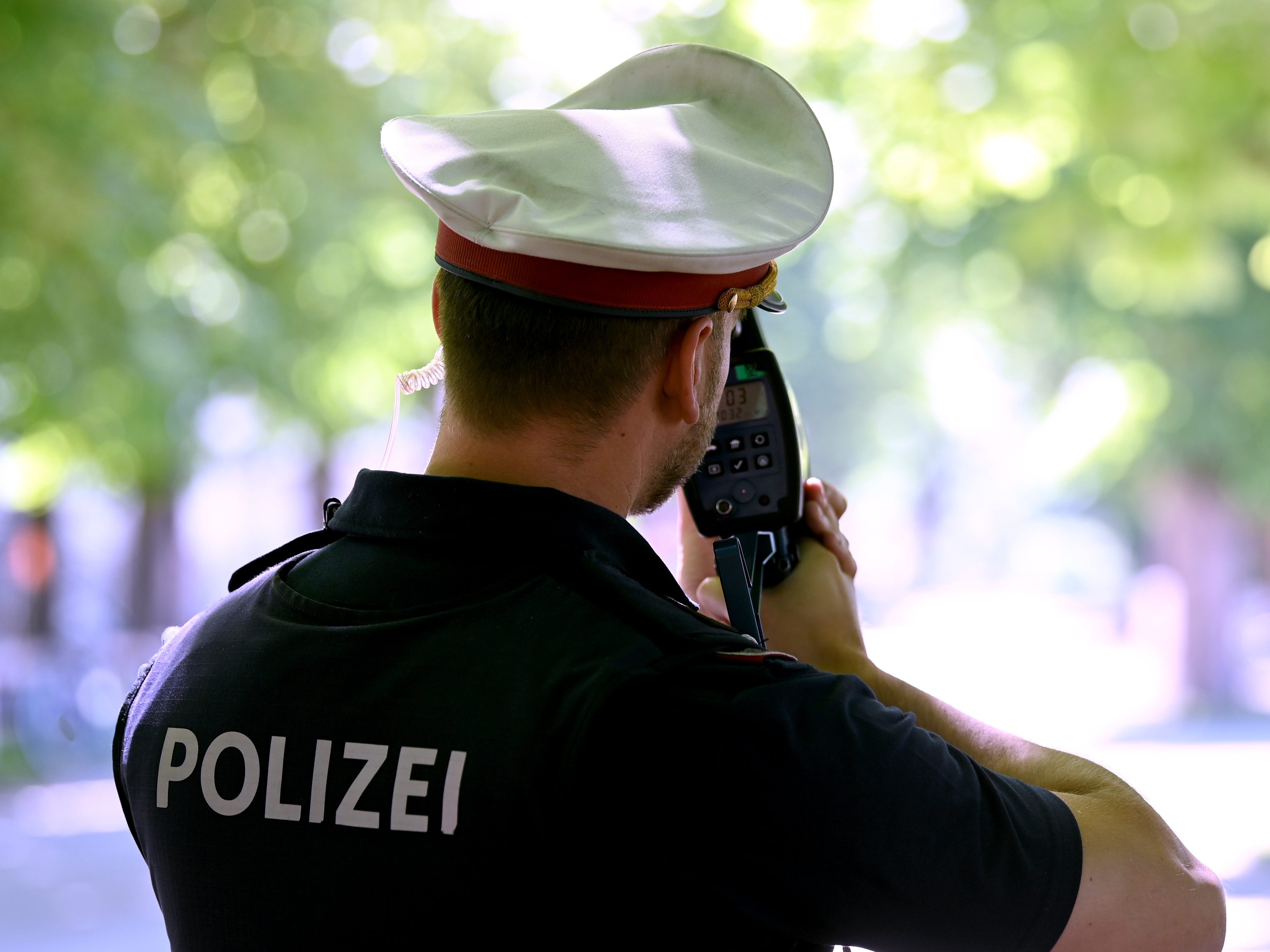 Ein Raser lieferte sich mit der Polizei in Wien-Brigittenau eine Verfolgungsjagd. Ein Raser lieferte sich mit der Polizei in Wien-Brigittenau eine Verfolgungsjagd.