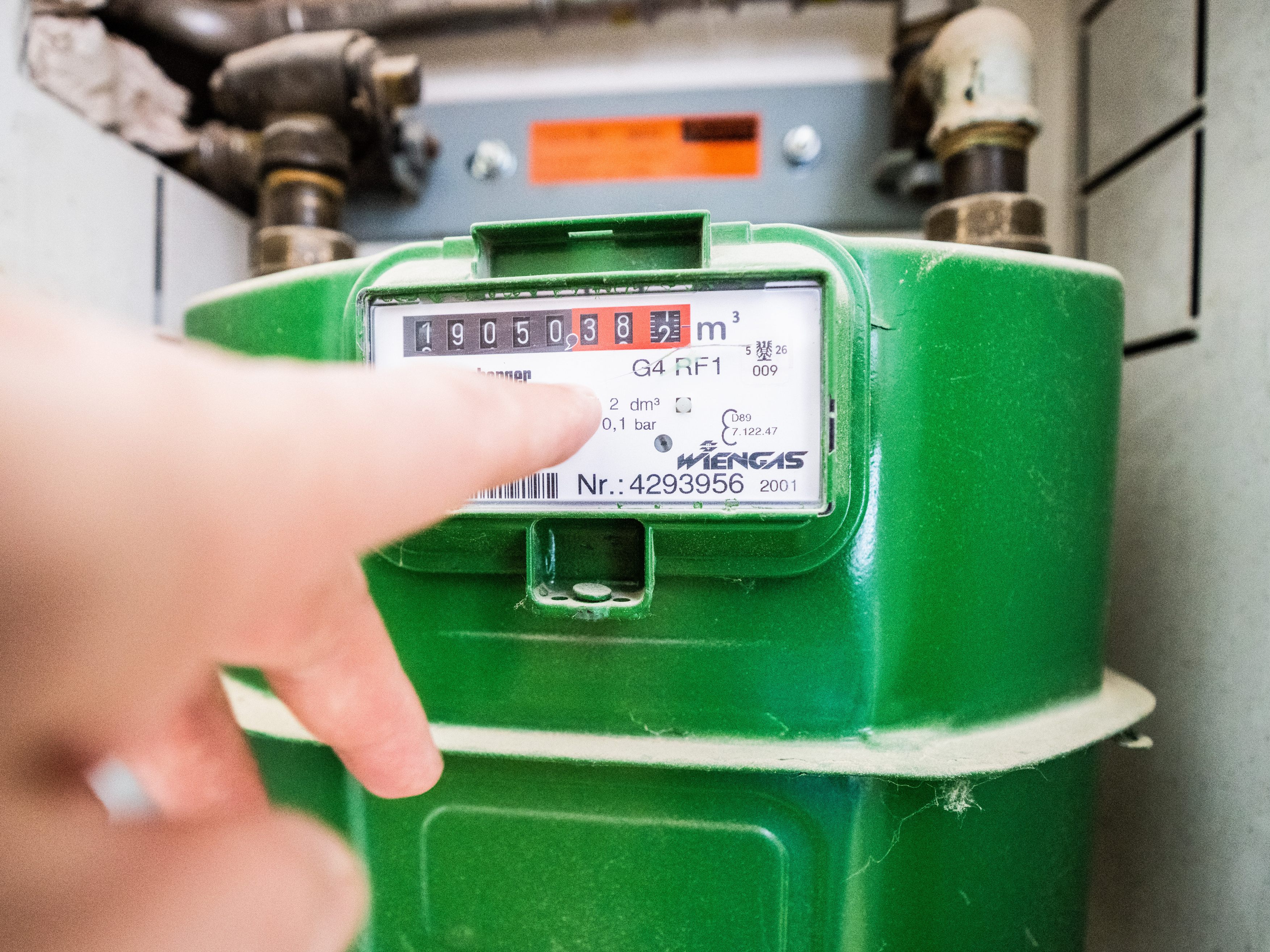 Bei den geplanten Schritten für einen möglichen Gaslieferstopp sieht Brüssel Heizen von bis zu maximal 19 Grad in Büroräumen vor. Bei den geplanten Schritten für einen möglichen Gaslieferstopp sieht Brüssel Heizen von bis zu maximal 19 Grad in Büroräumen vor.