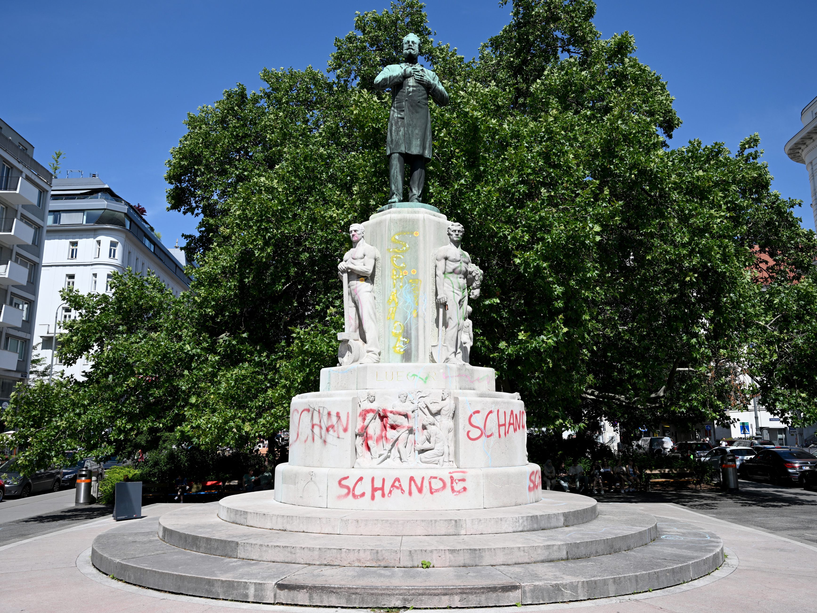 Am Mittwoch präsentierte die Stadt Wien eine temporäre Installation zur künstlerischen Kontextualisierung des umstrittenen Lueger-Denkmals an der Wiener Ringstraße.