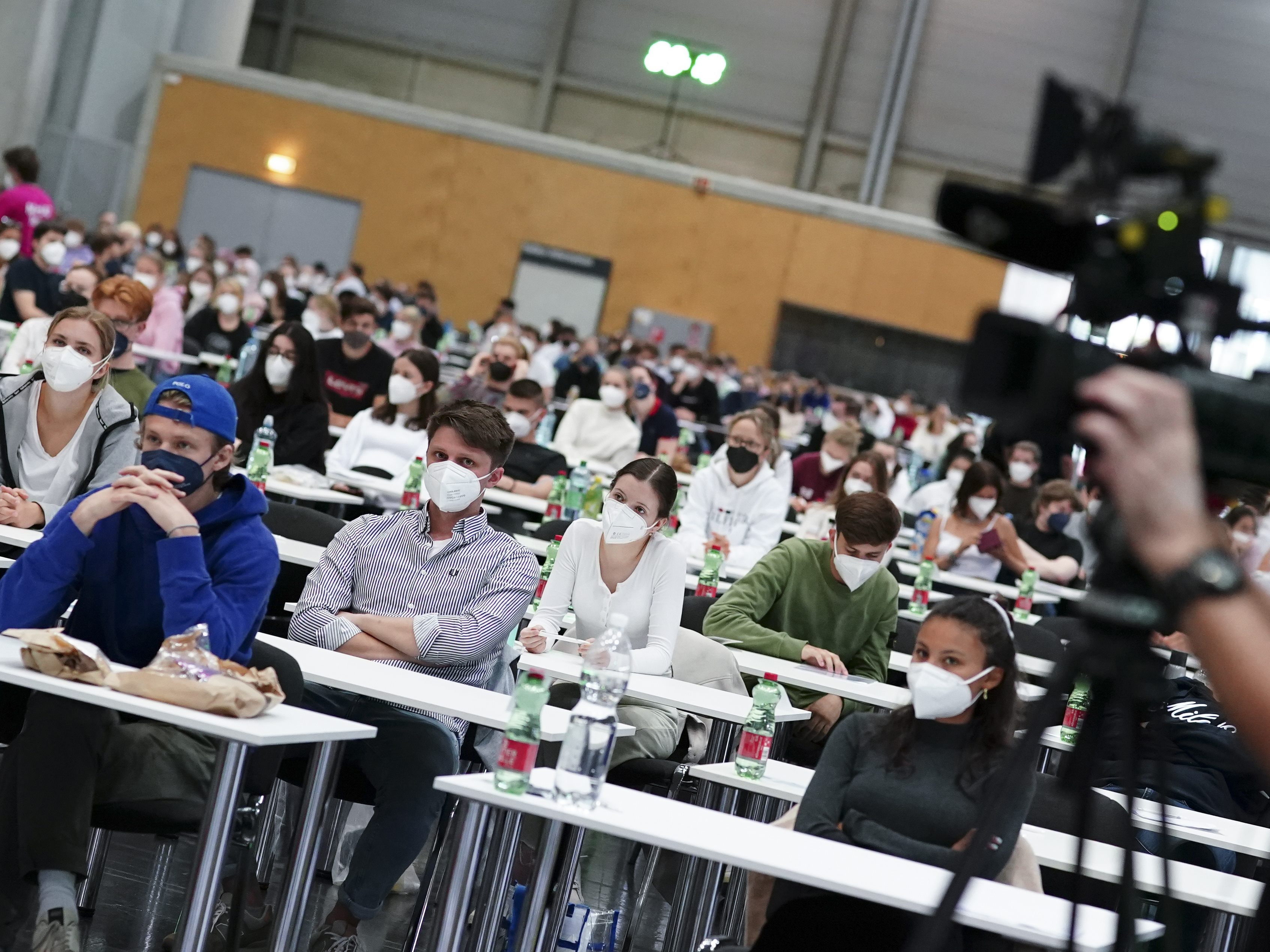 estteilnehmer im Rahmen eines Aufnahmetests für das Medizinstudium am Freitag in der Messe Wien. estteilnehmer im Rahmen eines Aufnahmetests für das Medizinstudium am Freitag in der Messe Wien.