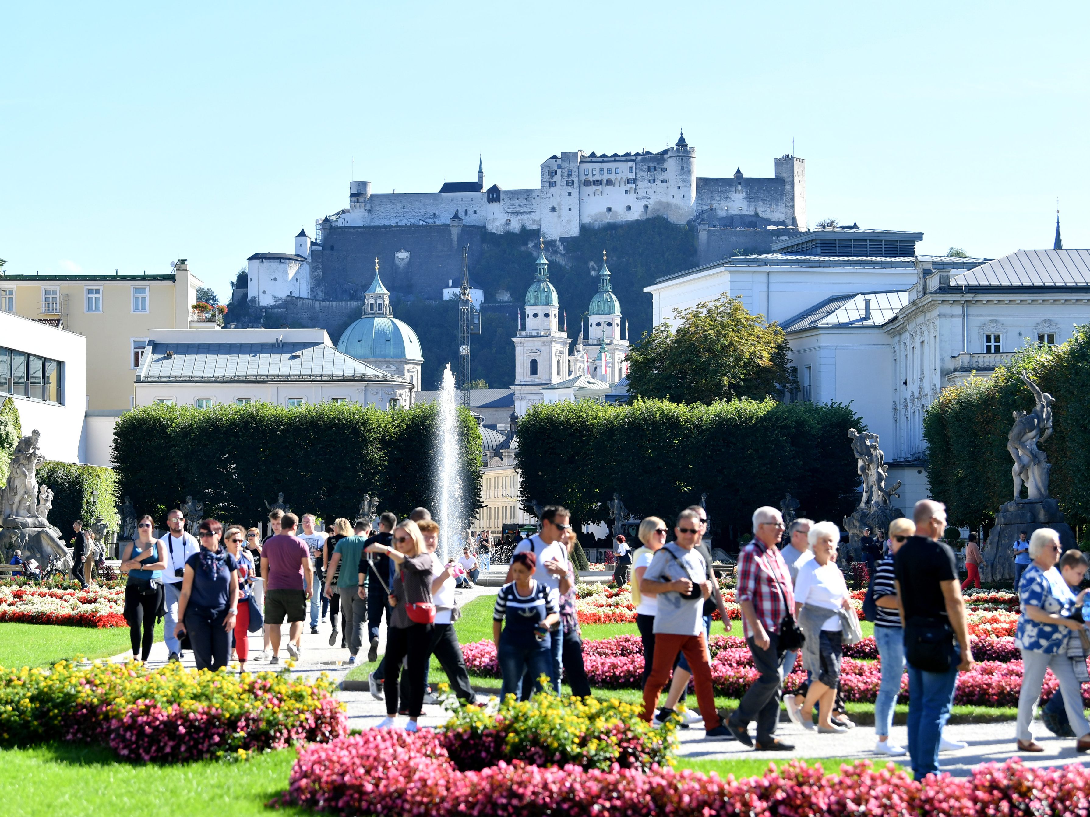 Zum Start der Sommersaison sind Österreichs Tourismusbetriebe fast schon wieder so gut gebucht, wie vor der Corona-Krise. Zum Start der Sommersaison sind Österreichs Tourismusbetriebe fast schon wieder so gut gebucht, wie vor der Corona-Krise.