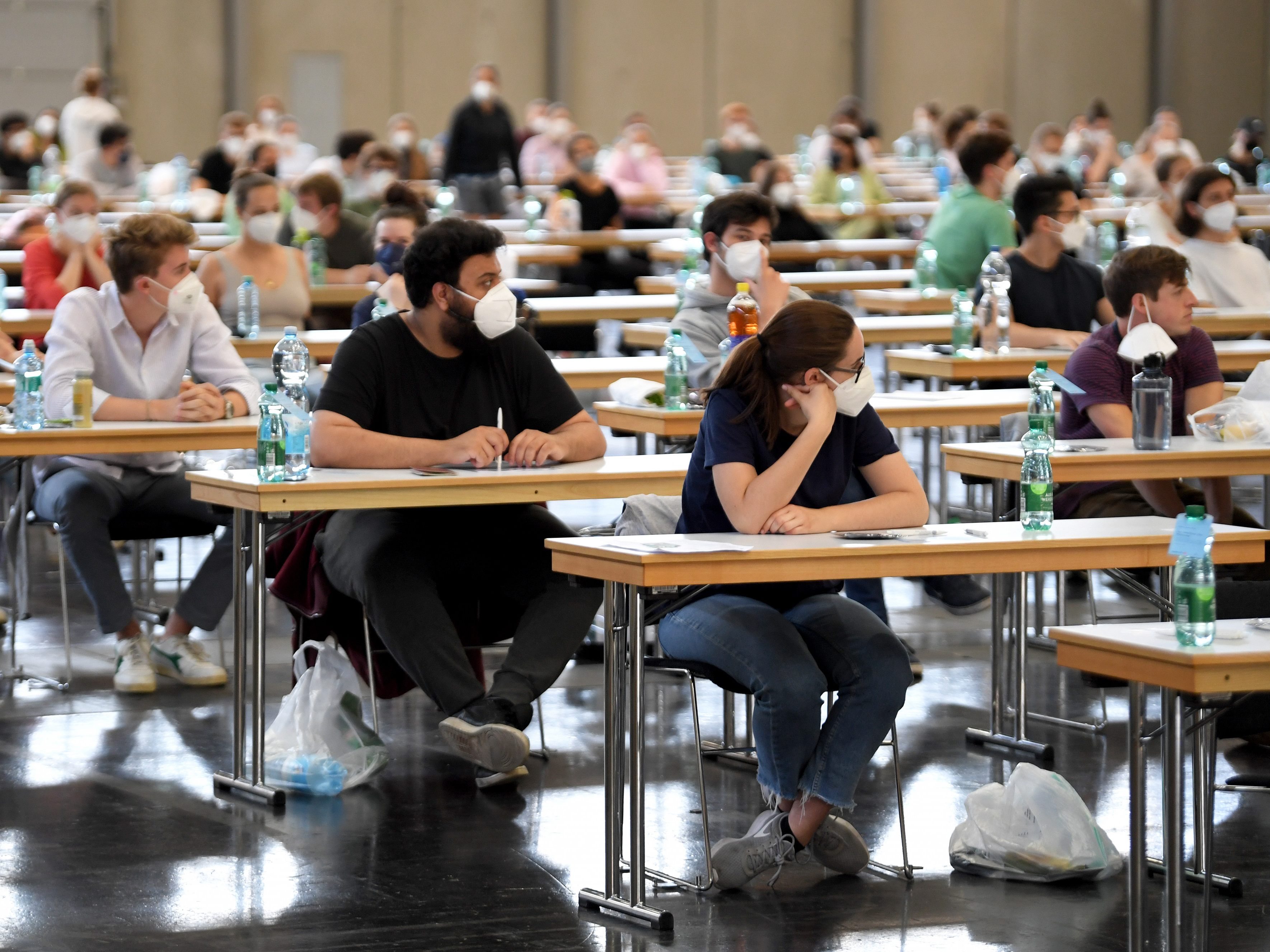 16.000 Anmeldungen gab es 2022 für die Aufnahmetests zum Medizinstudium der österreichischen Unis. 16.000 Anmeldungen gab es 2022 für die Aufnahmetests zum Medizinstudium der österreichischen Unis.